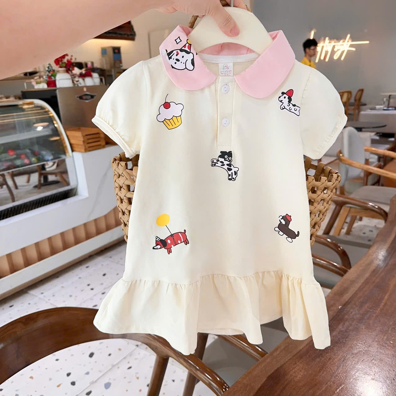 C47 - VÁY POLO DÁNG SUÔNG PHỐI BÈO NHẸ 2 MÀU BE HỒNG