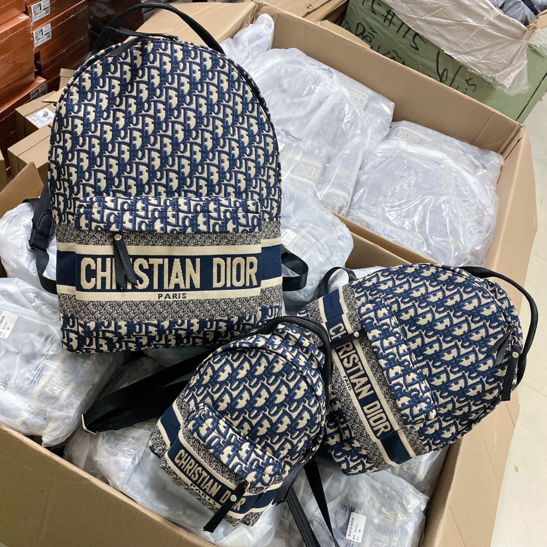 B163 - BA LỖ THỔ CẨM DI.OR 3 SIZE