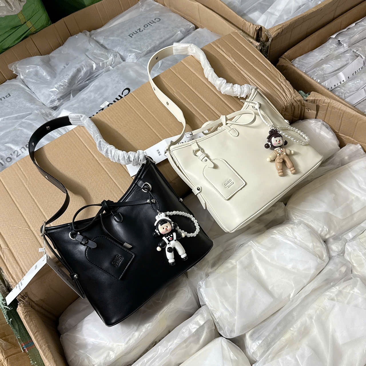 C398 - TÚI XÁCH CHIO SIZE 28 DÁNG BASIC TO