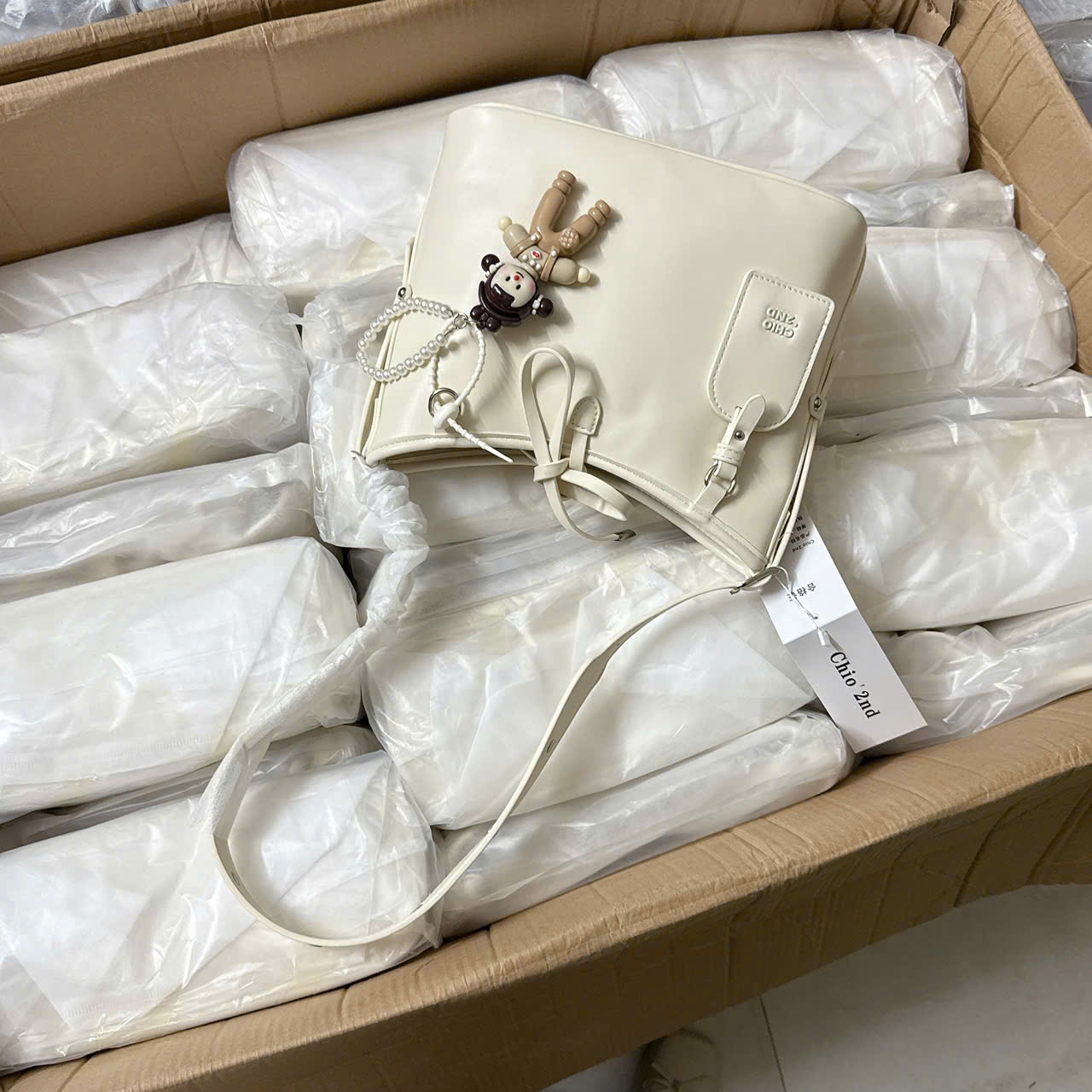 C398 - TÚI XÁCH CHIO SIZE 28 DÁNG BASIC TO