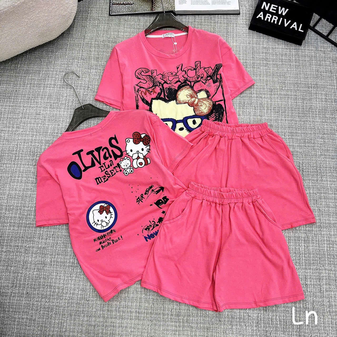 XẢ C03 - SET BỘ HỒNG KITTY SKETCHY BÉ GÁI