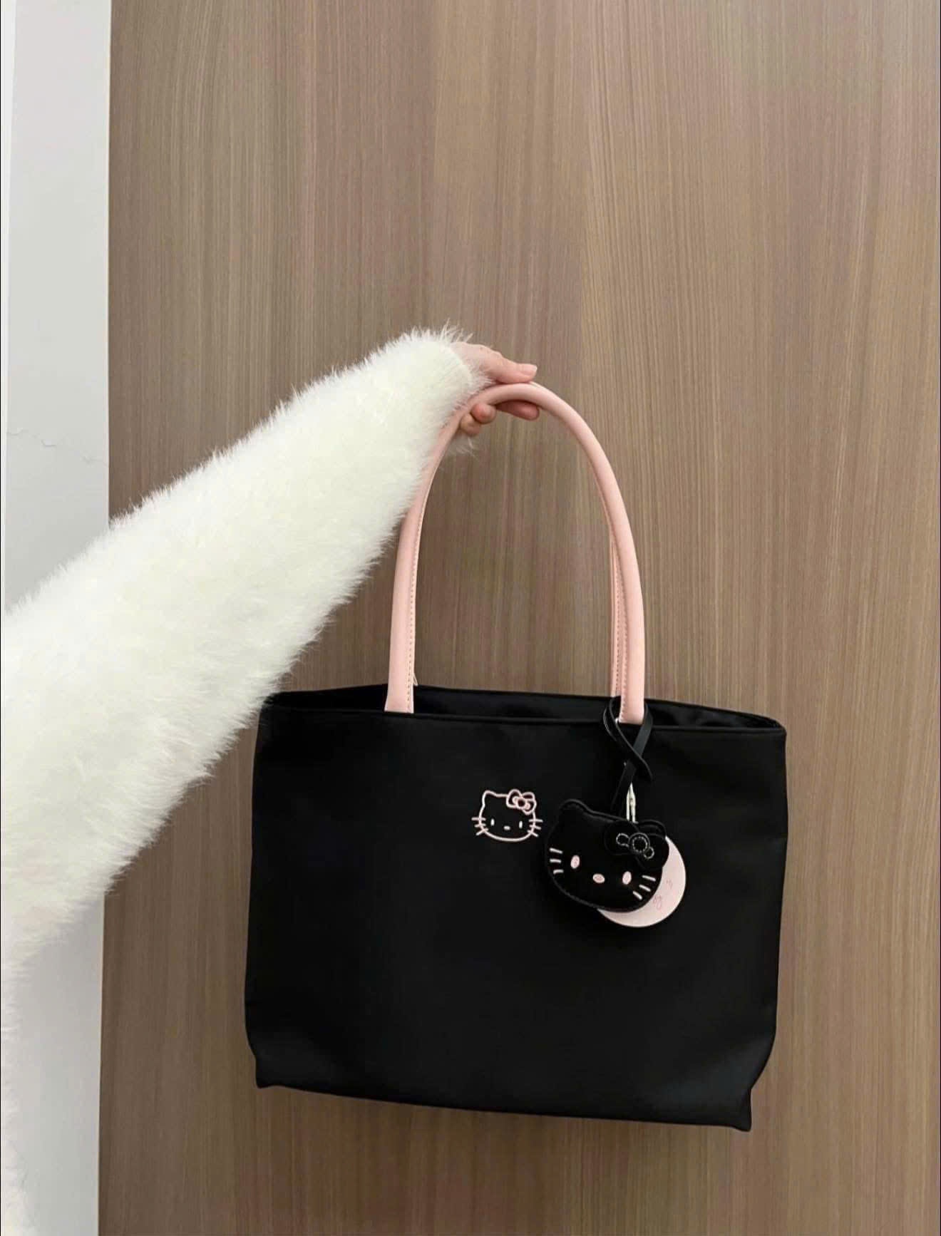 A846 - TÚI XÁCH ĐEN CANVAS KITTY