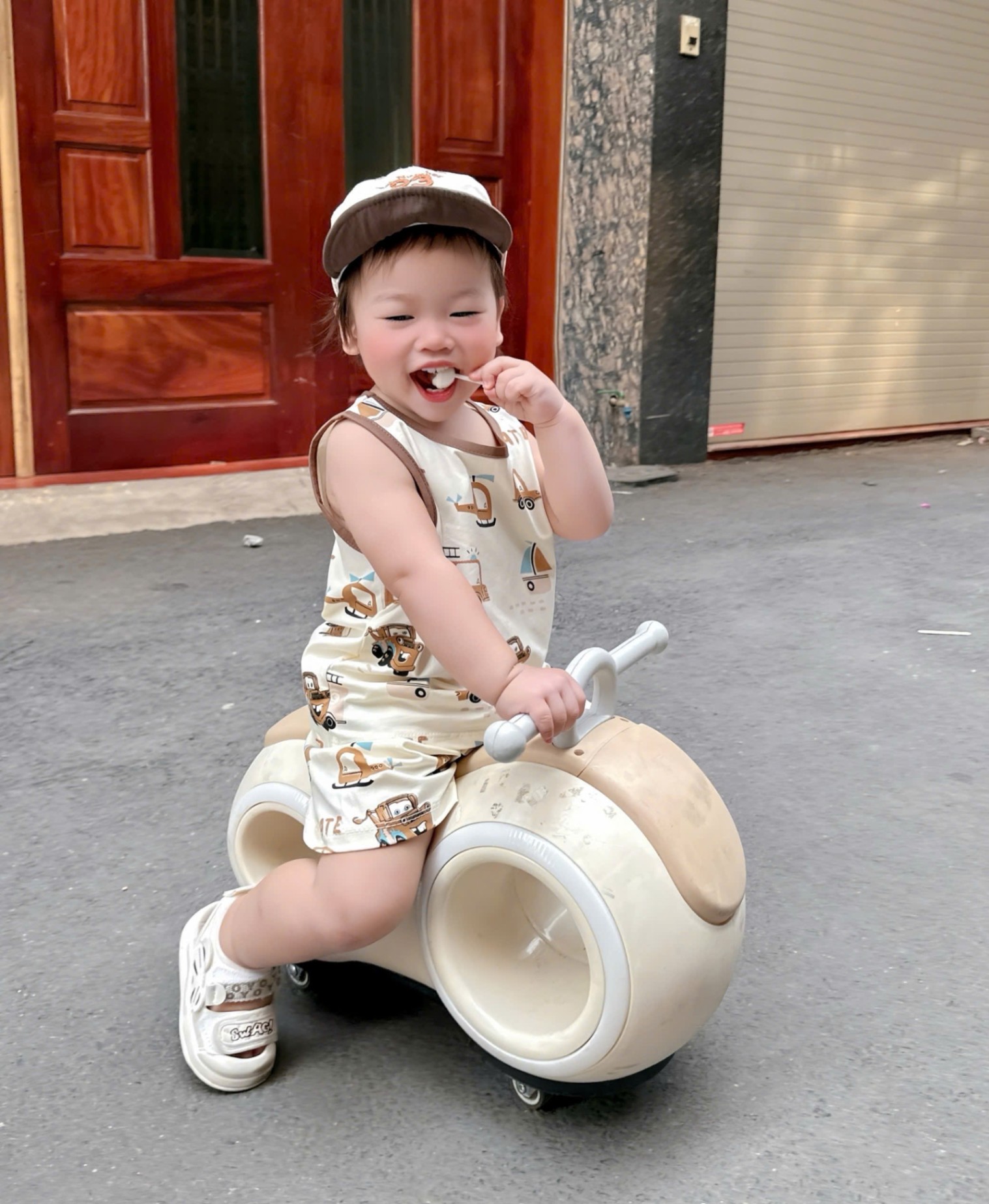 XẢ B407 - SET 3 BỘ BA LỖ Ô TÔ TONE NÂU