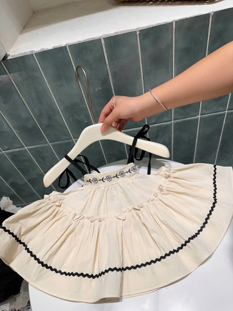 A172 - SET ÁO BE BÈO QUẦN BÍ ĐEN THÔ PHỐI REN