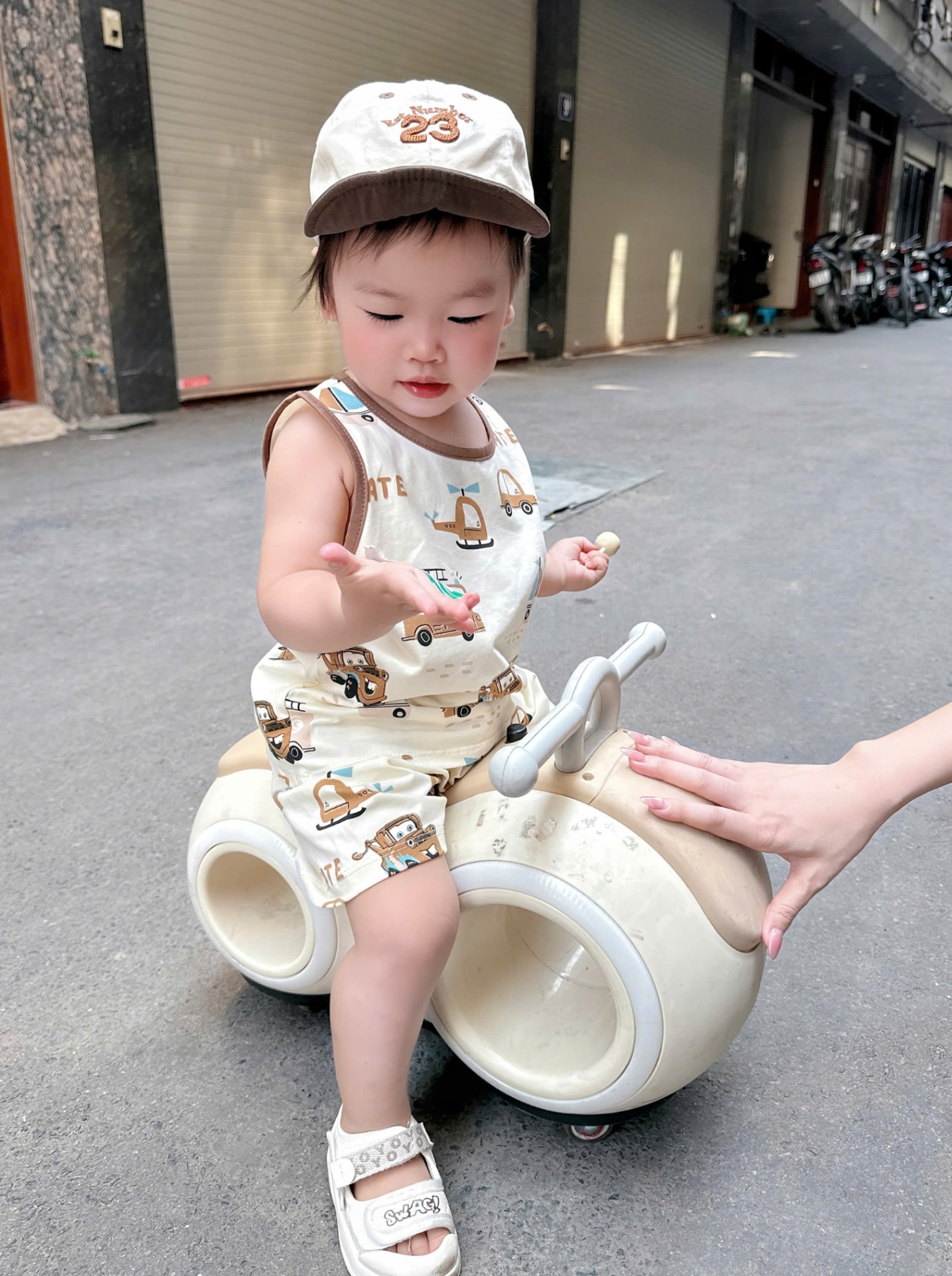 XẢ B407 - SET 3 BỘ BA LỖ Ô TÔ TONE NÂU