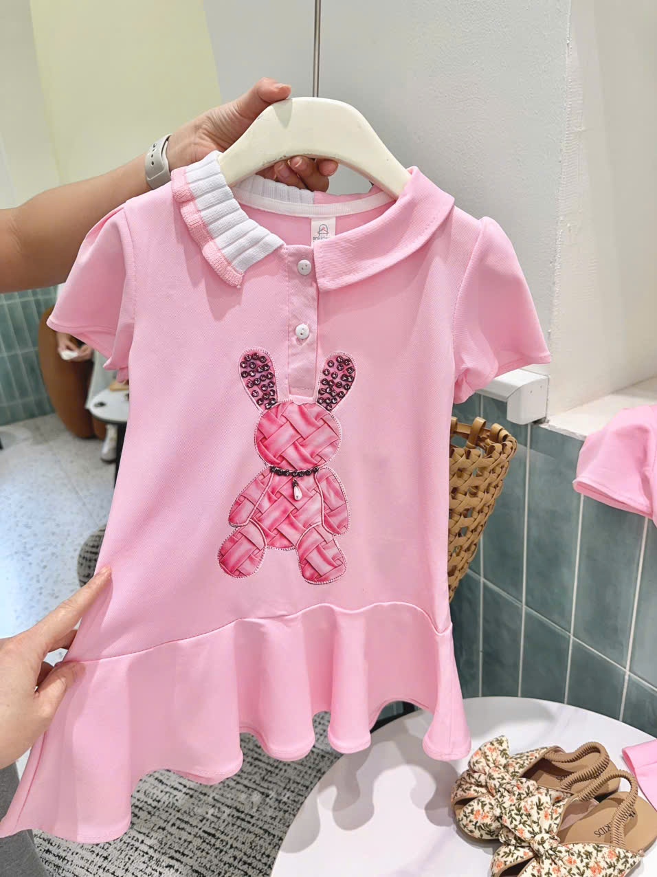 A597 - VÁY POLO THỎ HỒNG CỔ CÁCH ĐIỆU