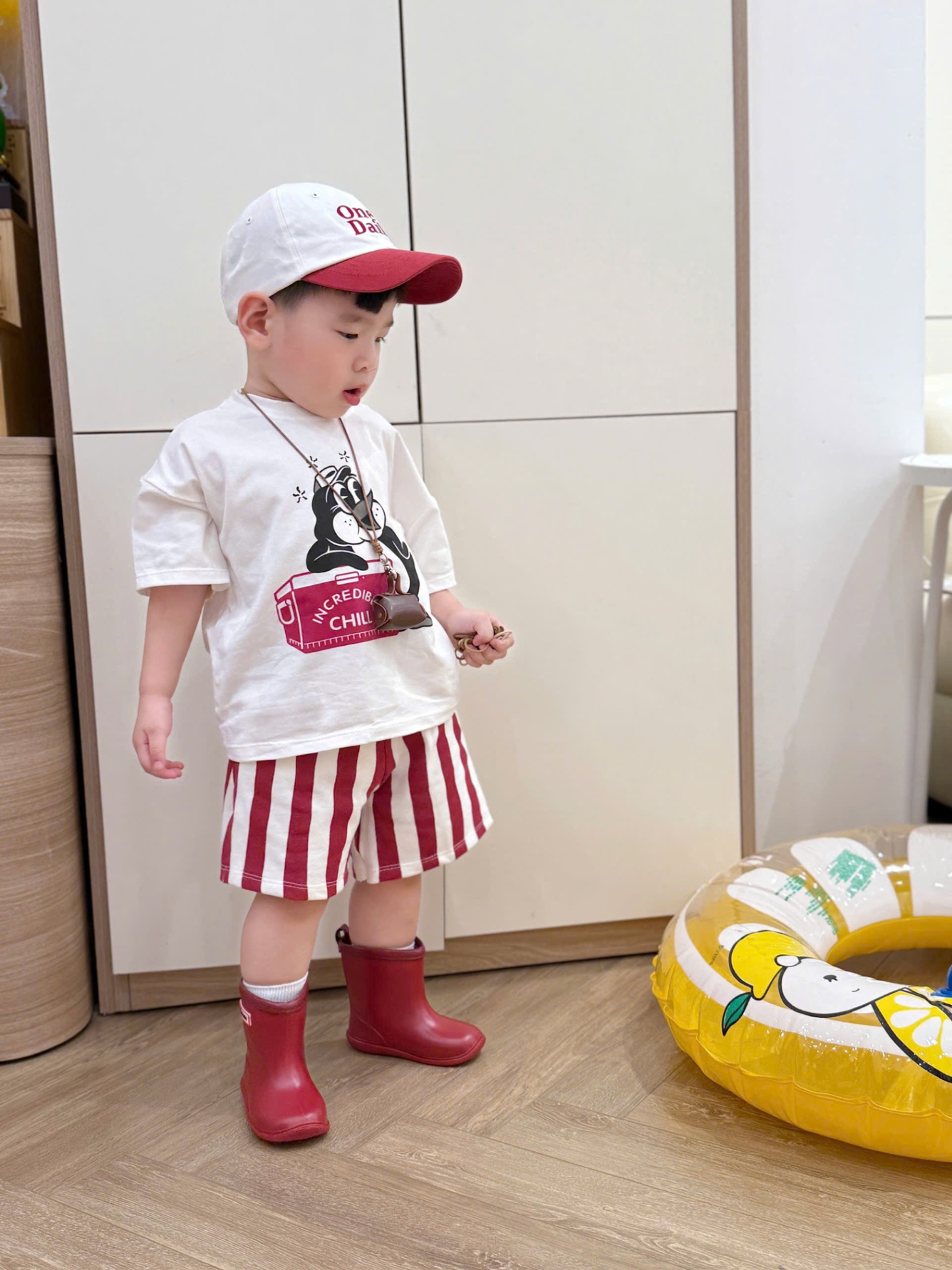 A148 - (GOM) SET 2 BỘ DAY DREAM ĐEN TRẮNG QUẦN KẺ ĐỎ VÀNG