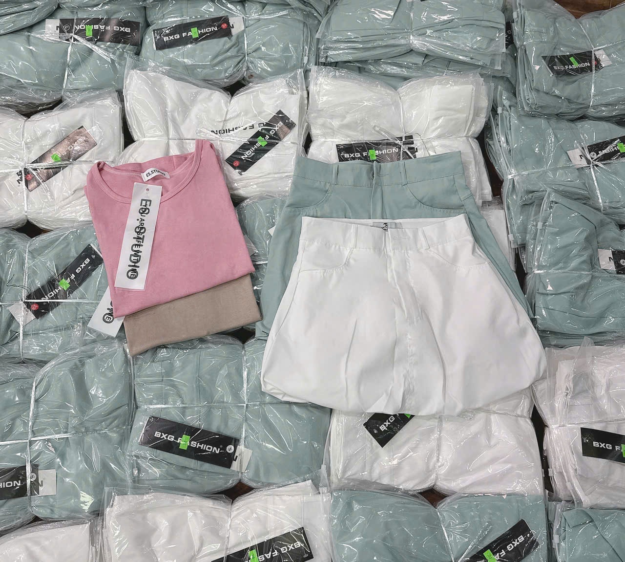 A421 - (GOM)SET ÁO TRƠN MIX CHÂN VÁY BỒNG