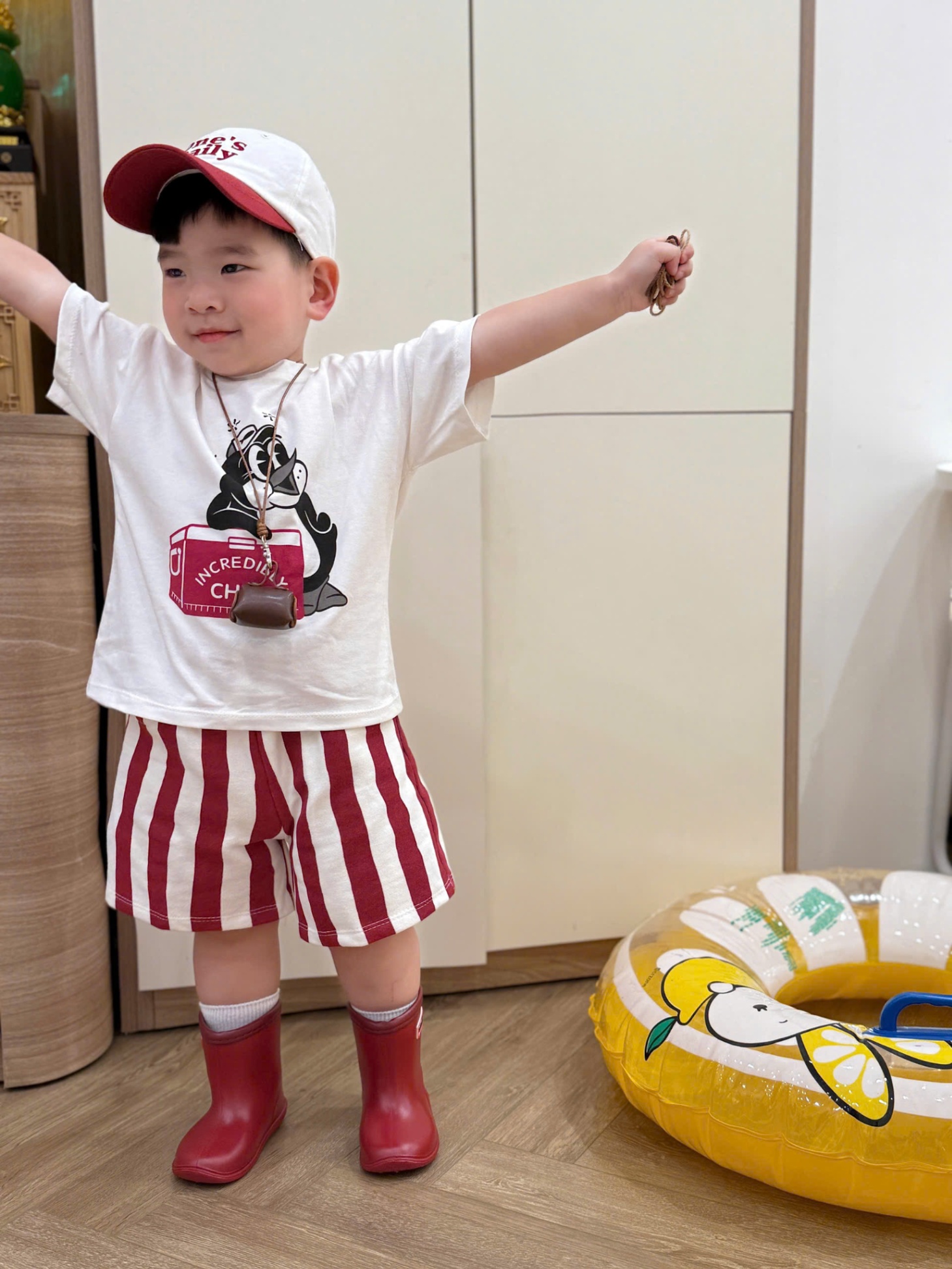 A148 - (GOM) SET 2 BỘ DAY DREAM ĐEN TRẮNG QUẦN KẺ ĐỎ VÀNG