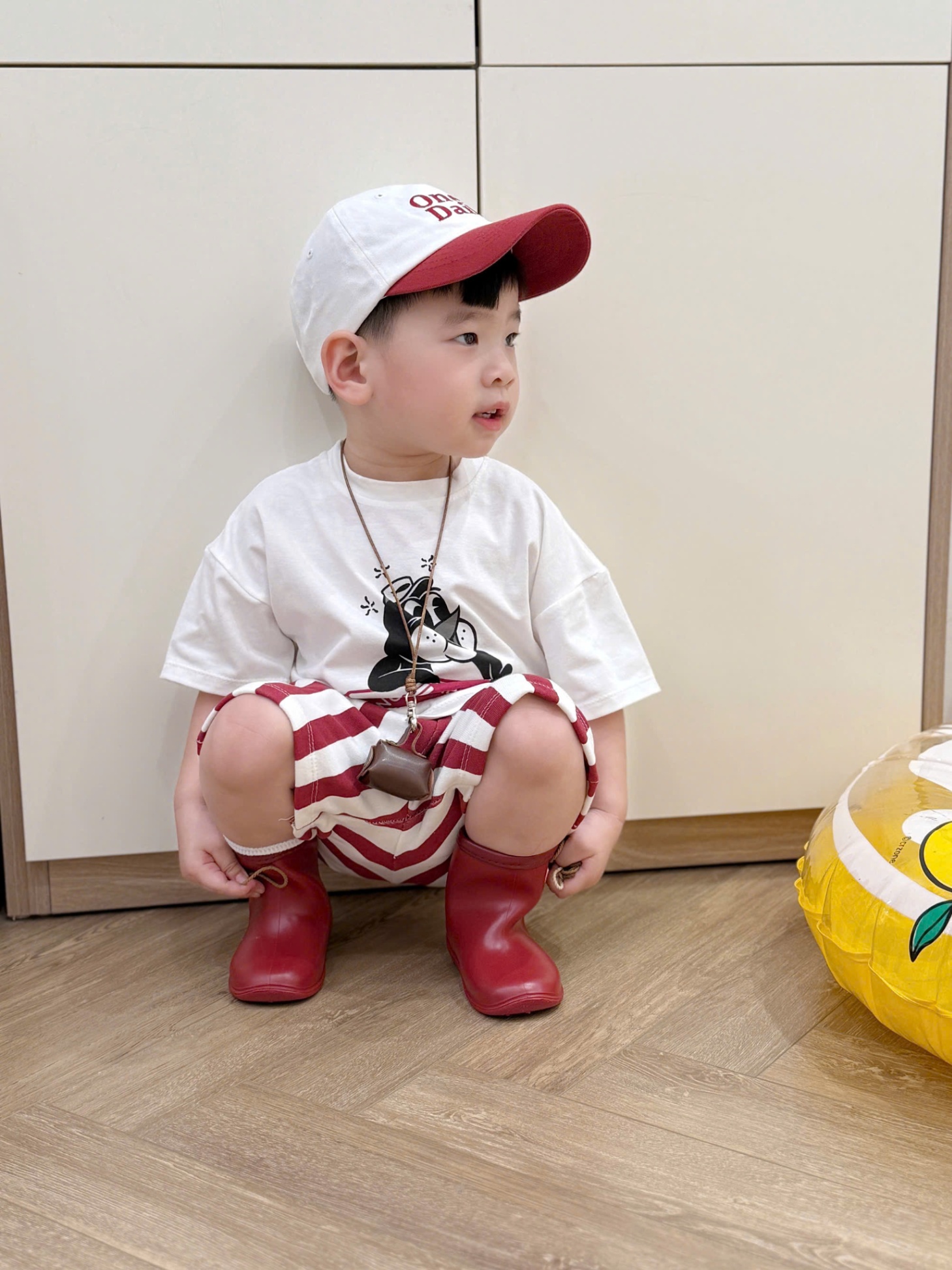 A148 - (GOM) SET 2 BỘ DAY DREAM ĐEN TRẮNG QUẦN KẺ ĐỎ VÀNG