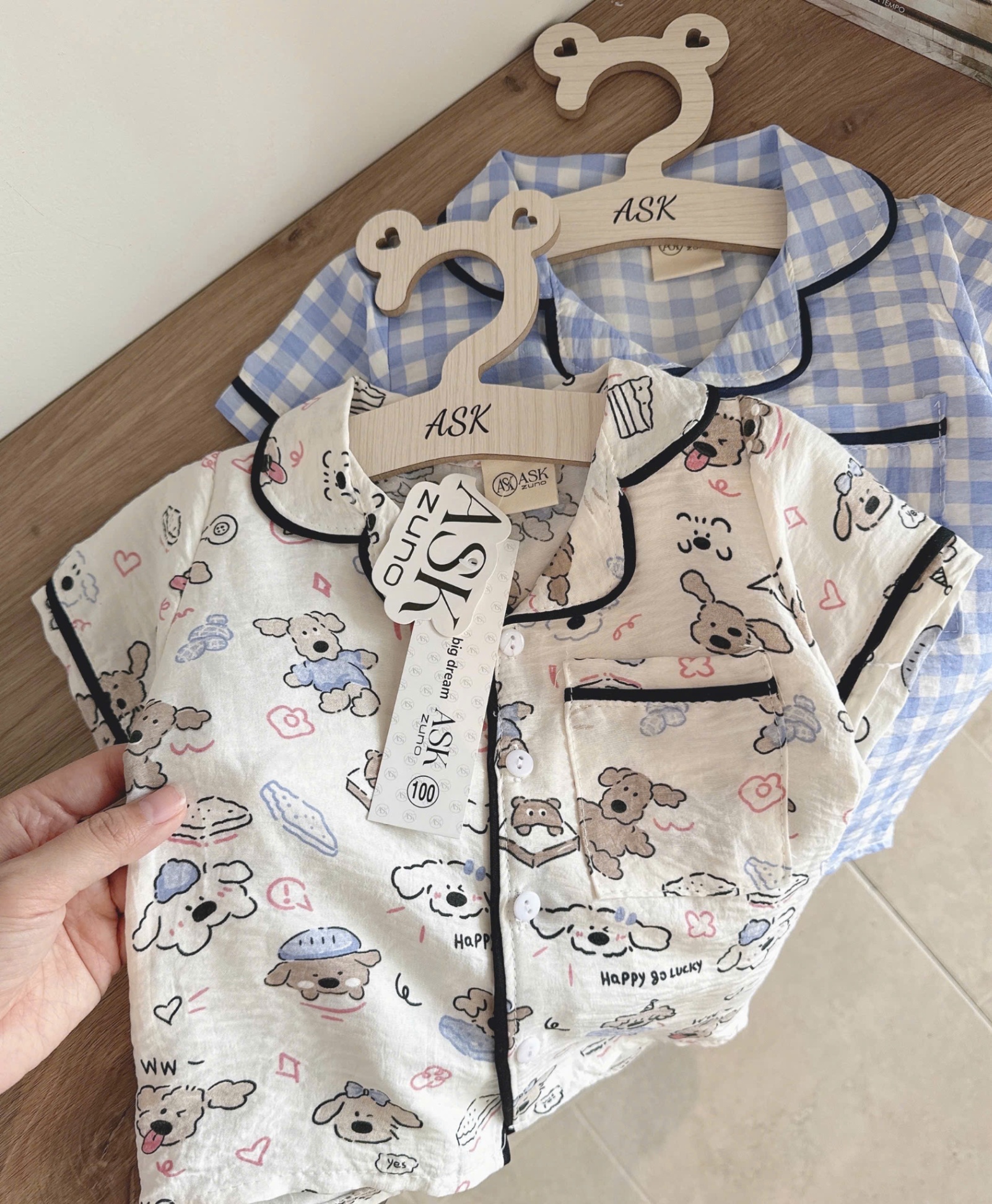 XẢ C390 - SET 2 BỘ PIJAMA GẤU CHÓ TRẮNG KẺ XANH