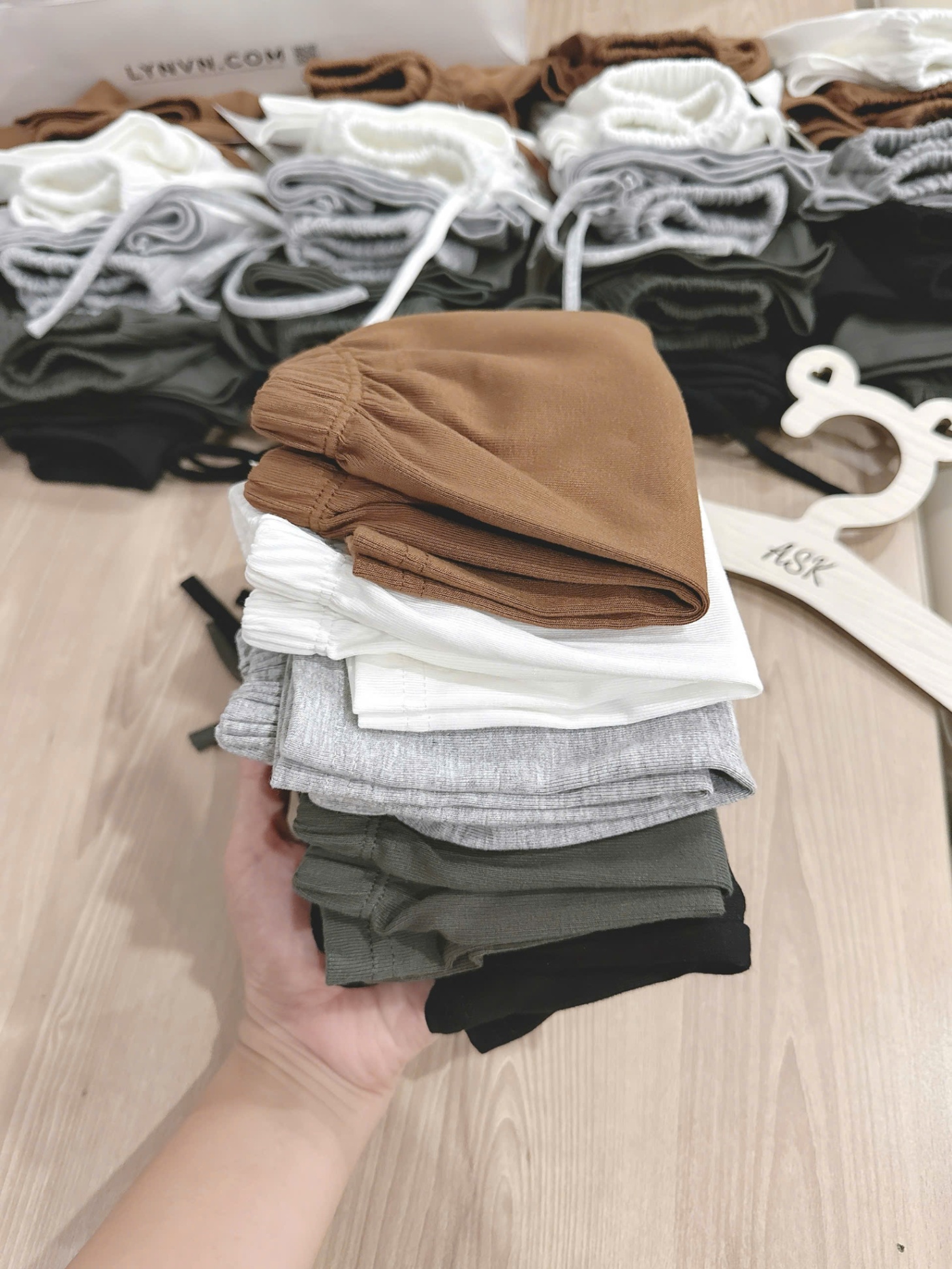XẢ A777 - SET 5 QUẦN ZIP TONE NÂU XÁM BÉ TRAI