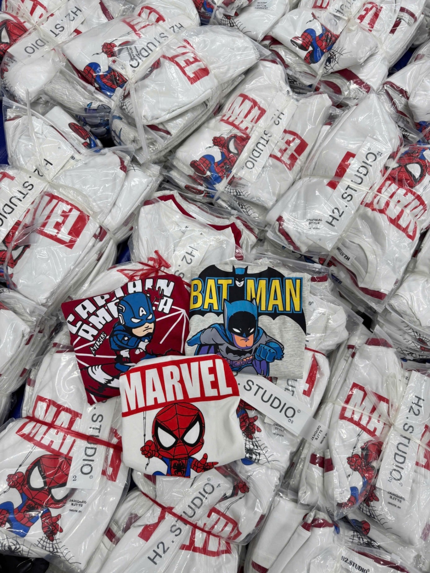 A749 - SET 3 ÁO CAPTAIN BATMAN MARVEL ĐỎ TRASWNGS XÁM