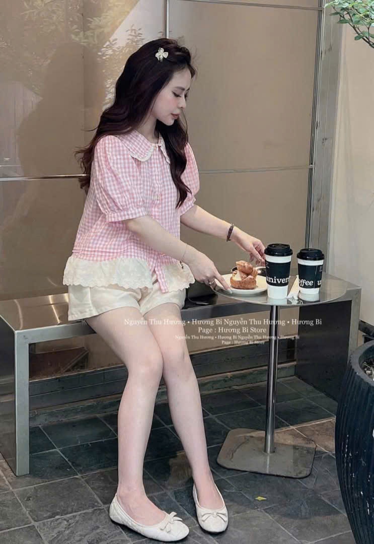 B949 -(GOM) SET ÁO CARO HỒNG QUẦN ĐÙI TACTA KEM