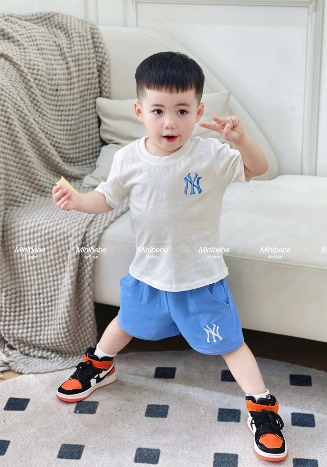 XẢ B100 - SET 2 BỘ N.Y TRẮNG XANH