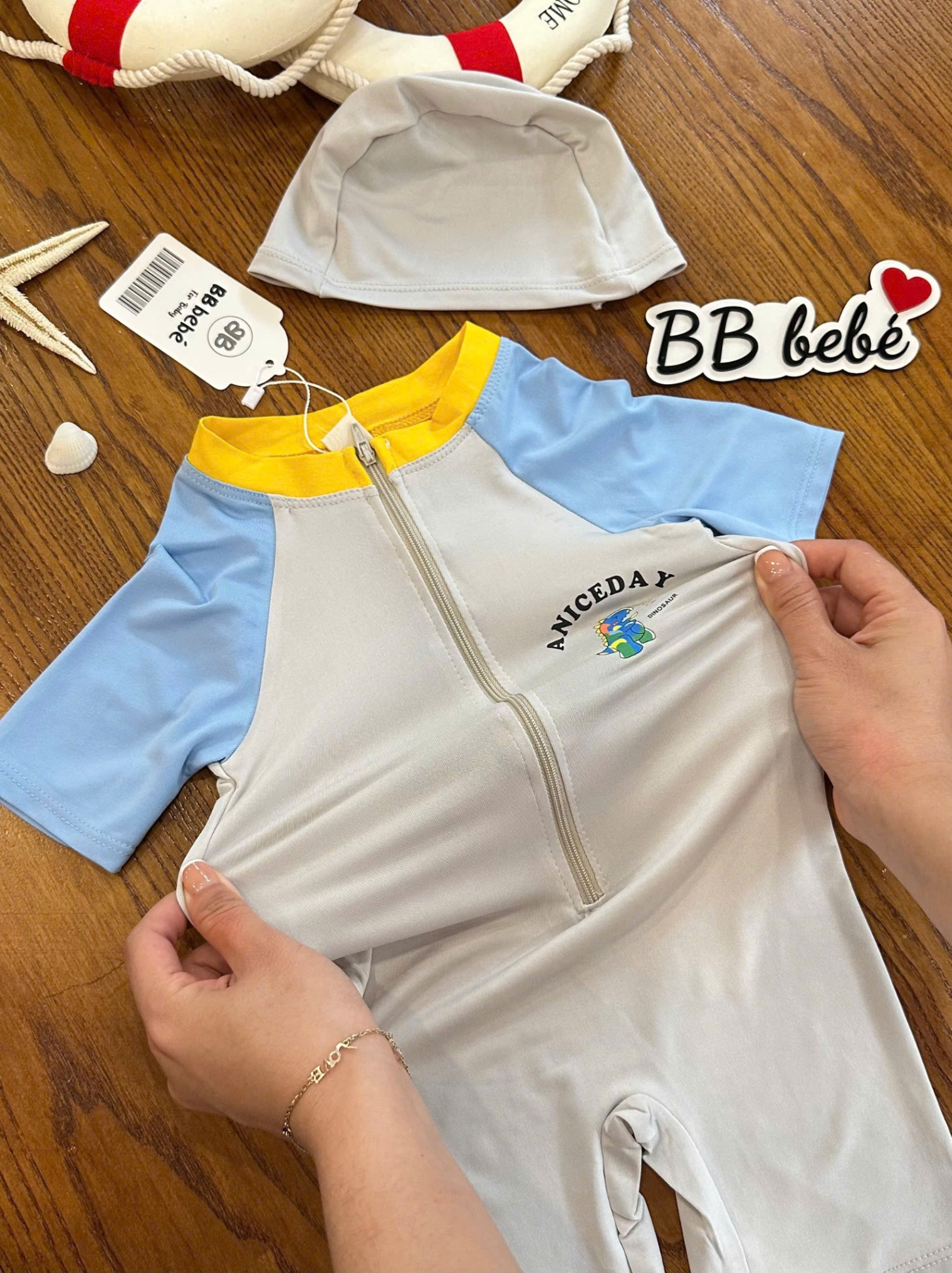 B972 - SET BỘ BƠI ANICEDAY TAY PHỐI XANH CỔ VIỀN VÀNG