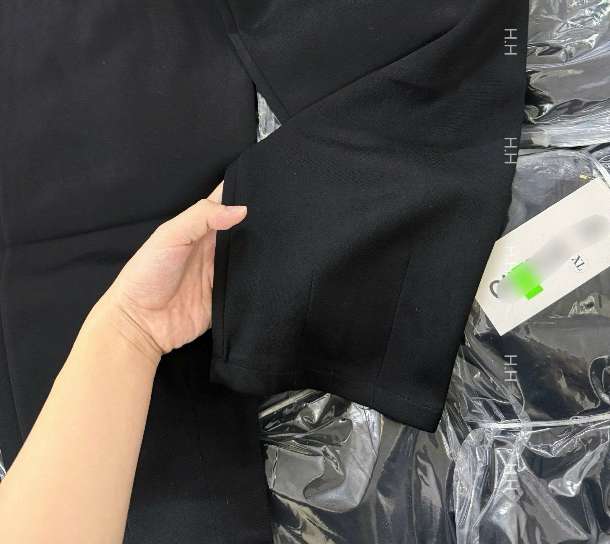 B589 - QUẦN BAGGI ĐEN UMI