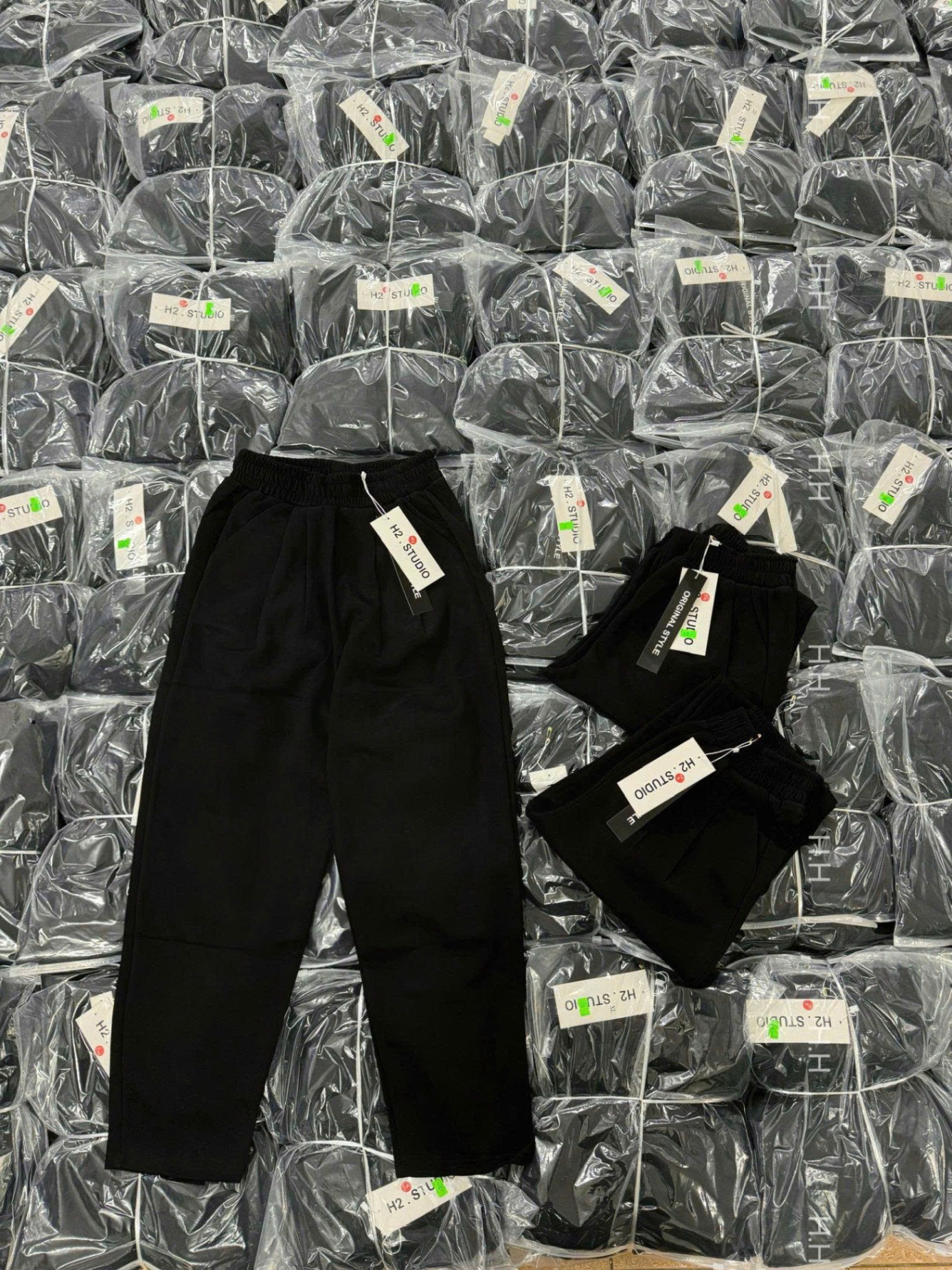B589 - QUẦN BAGGI ĐEN UMI