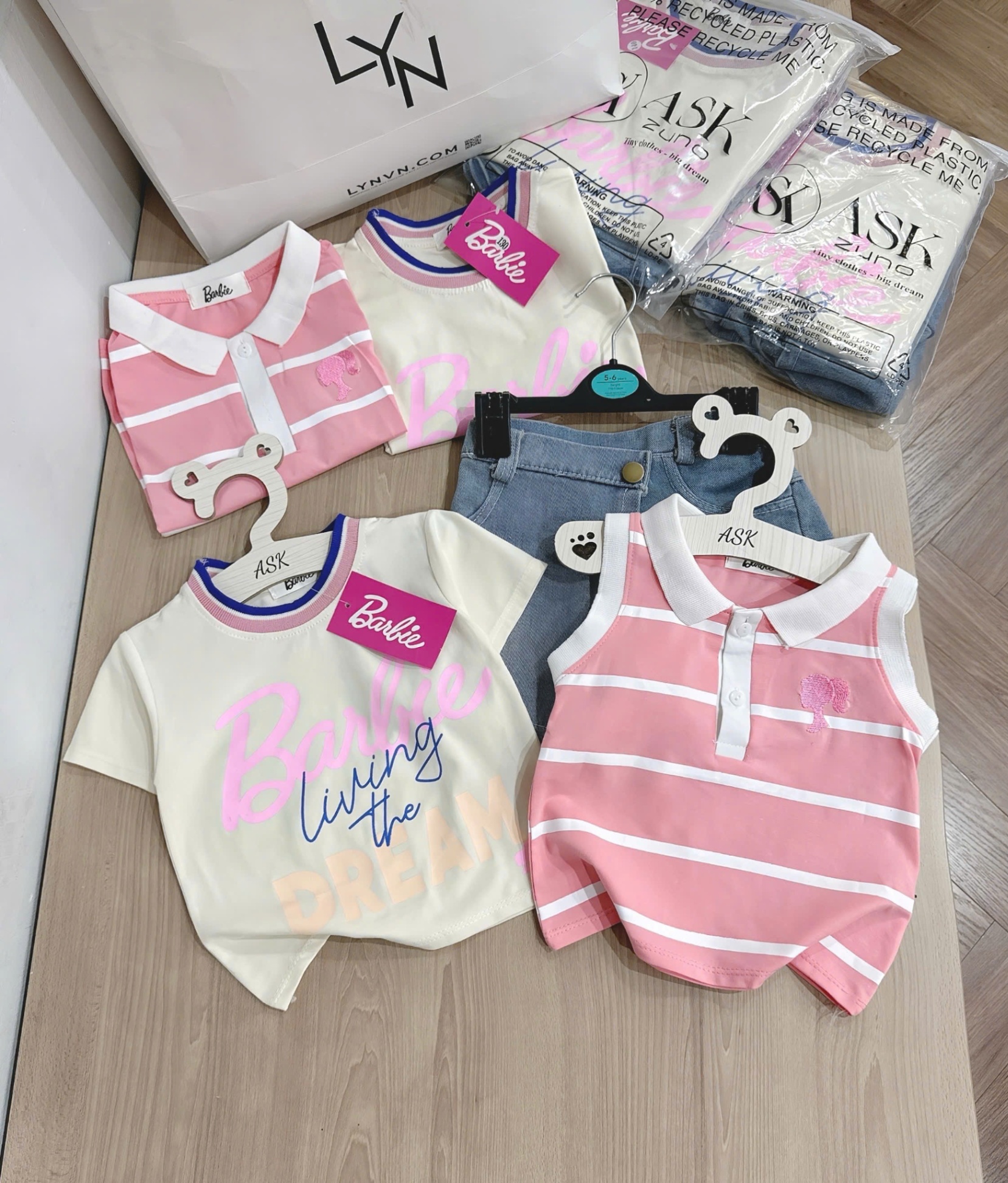 A708 - SET 3CT ÁO BARBIE BE HỒNG KÈM CV JEAN
