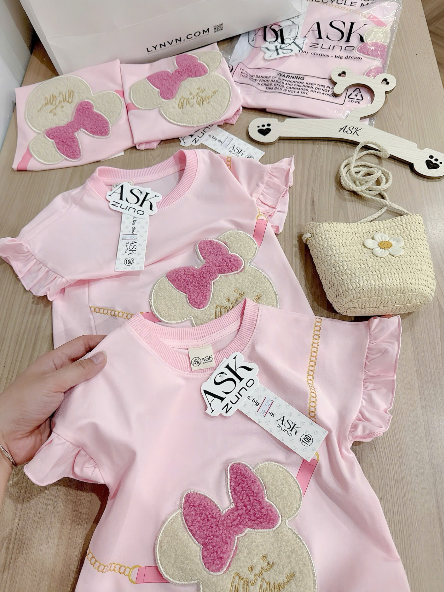 C88 - SET BỘ HỒNG MINNIE THÊU ĐÁP LÔNG NỔI