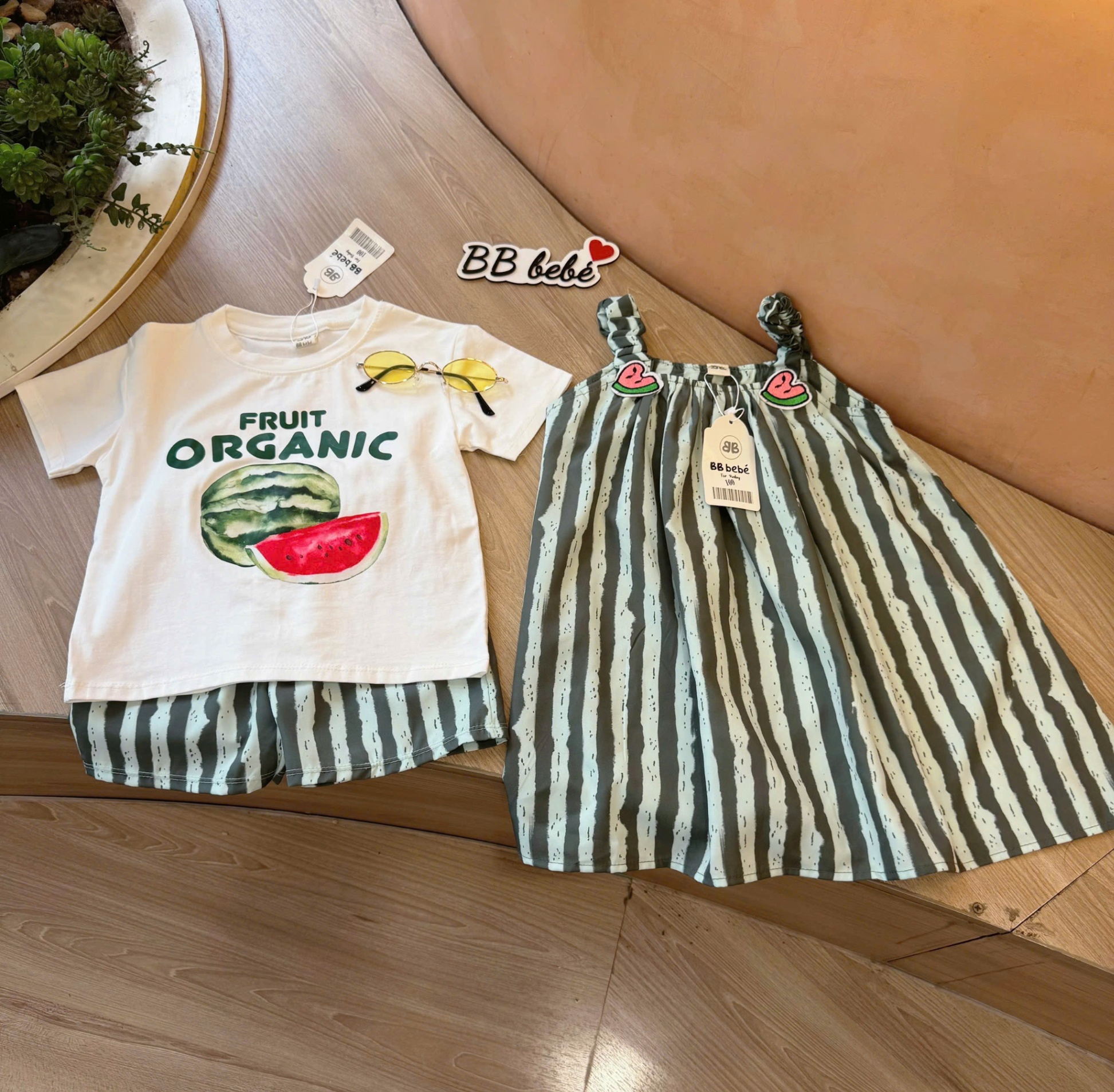 C275 - SET ĐÔI BÉ TRAI BÉ GÁI DƯA HẤU