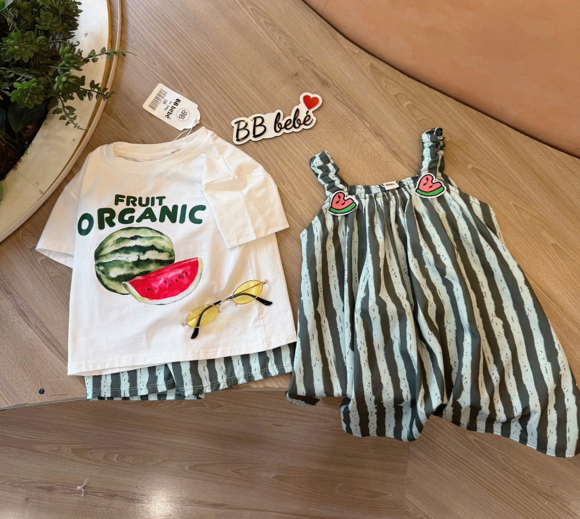 C275 - SET ĐÔI BÉ TRAI BÉ GÁI DƯA HẤU