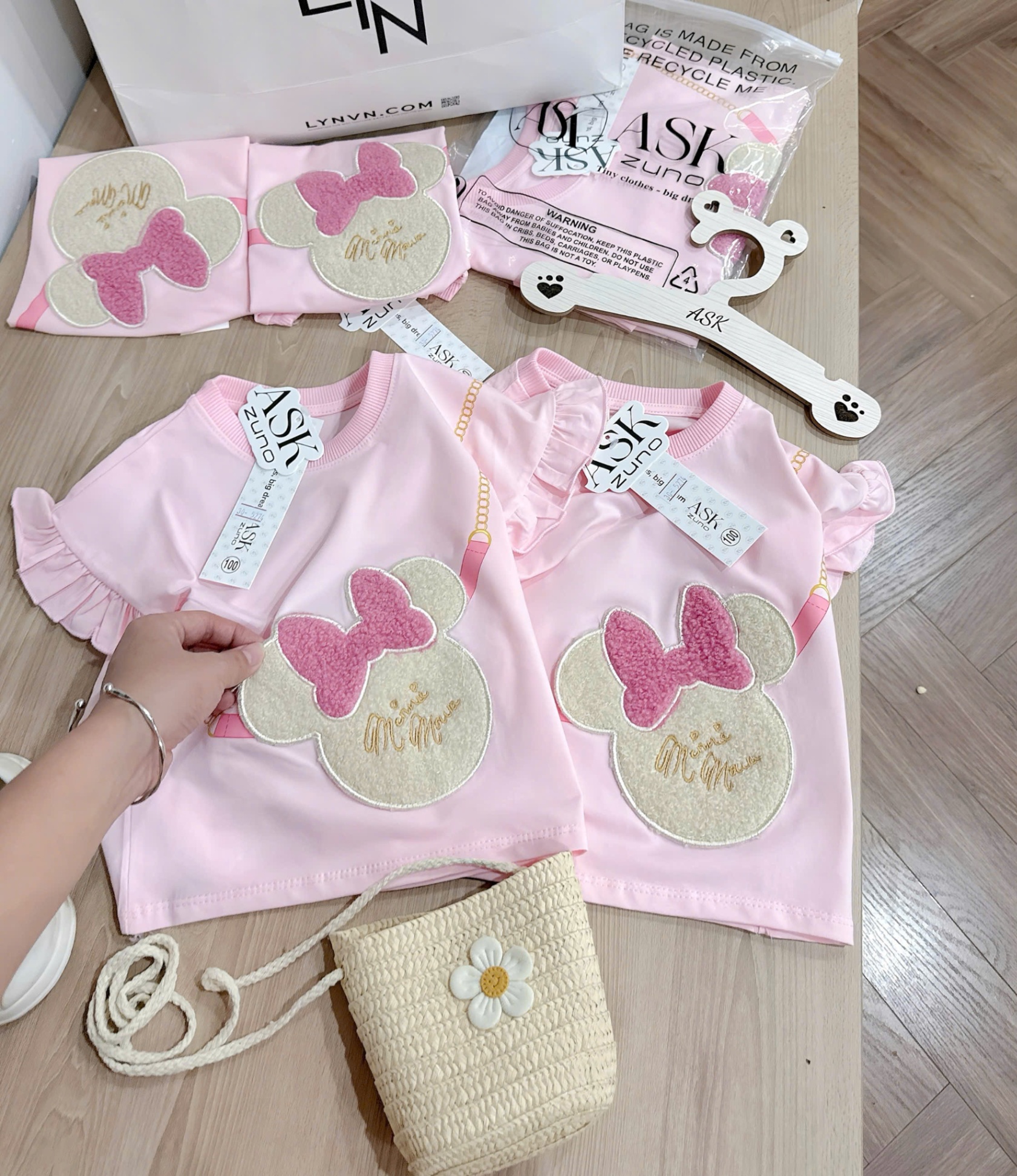 C88 - SET BỘ HỒNG MINNIE THÊU ĐÁP LÔNG NỔI