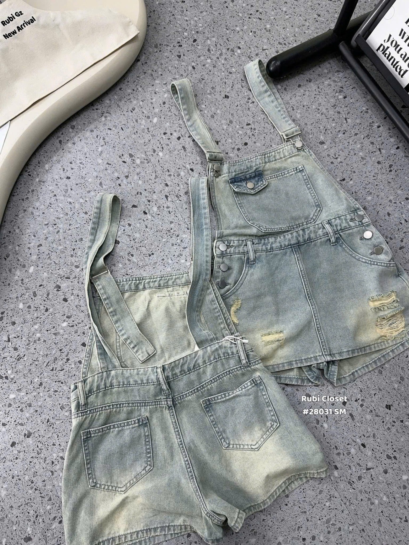 C356 -(GOM) YẾM BÒ NGẮN NỮ