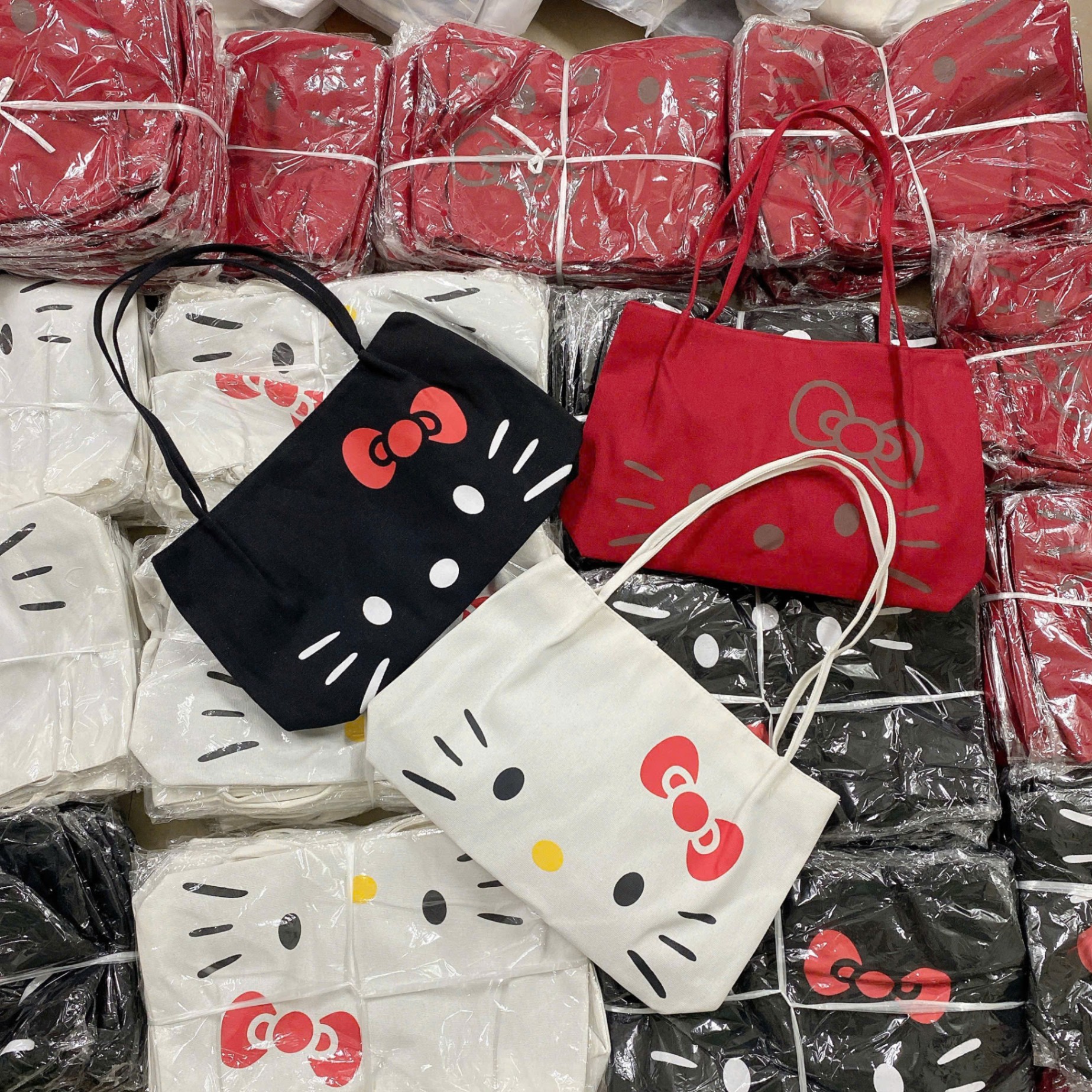 A658 - TÚI XÁCH HỌA TIẾT KITTY BIGSIZE