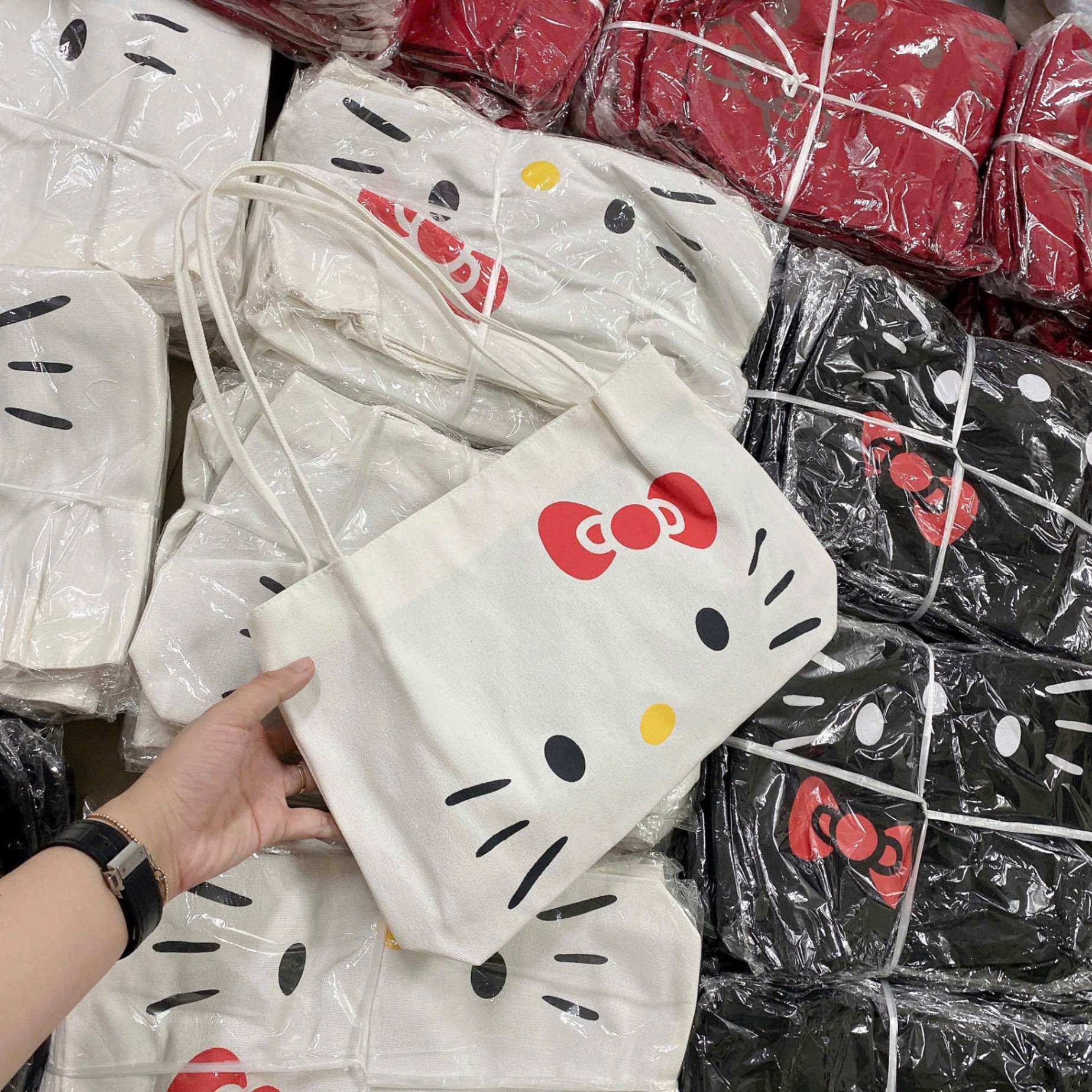 A658 - TÚI XÁCH HỌA TIẾT KITTY BIGSIZE