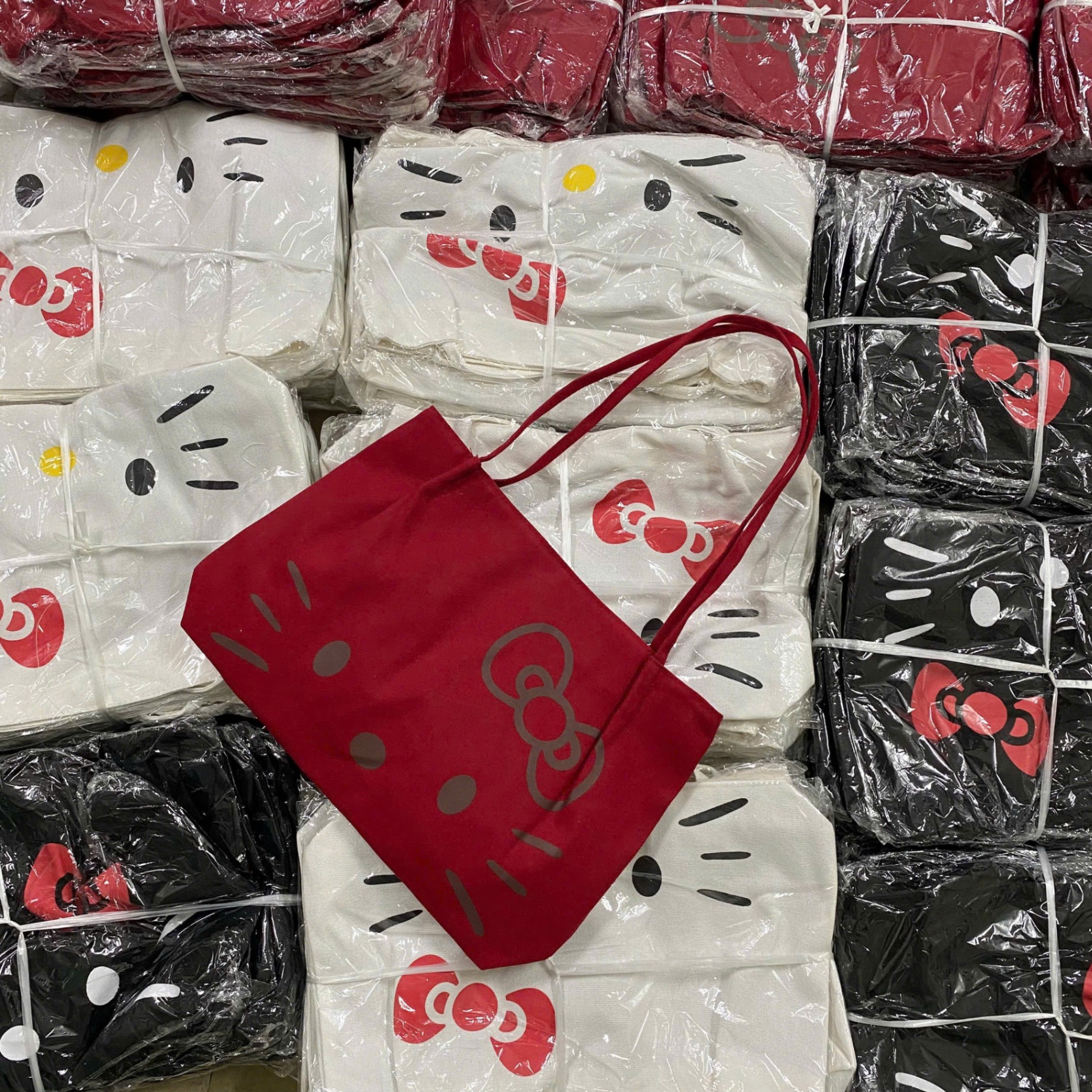 A658 - TÚI XÁCH HỌA TIẾT KITTY BIGSIZE