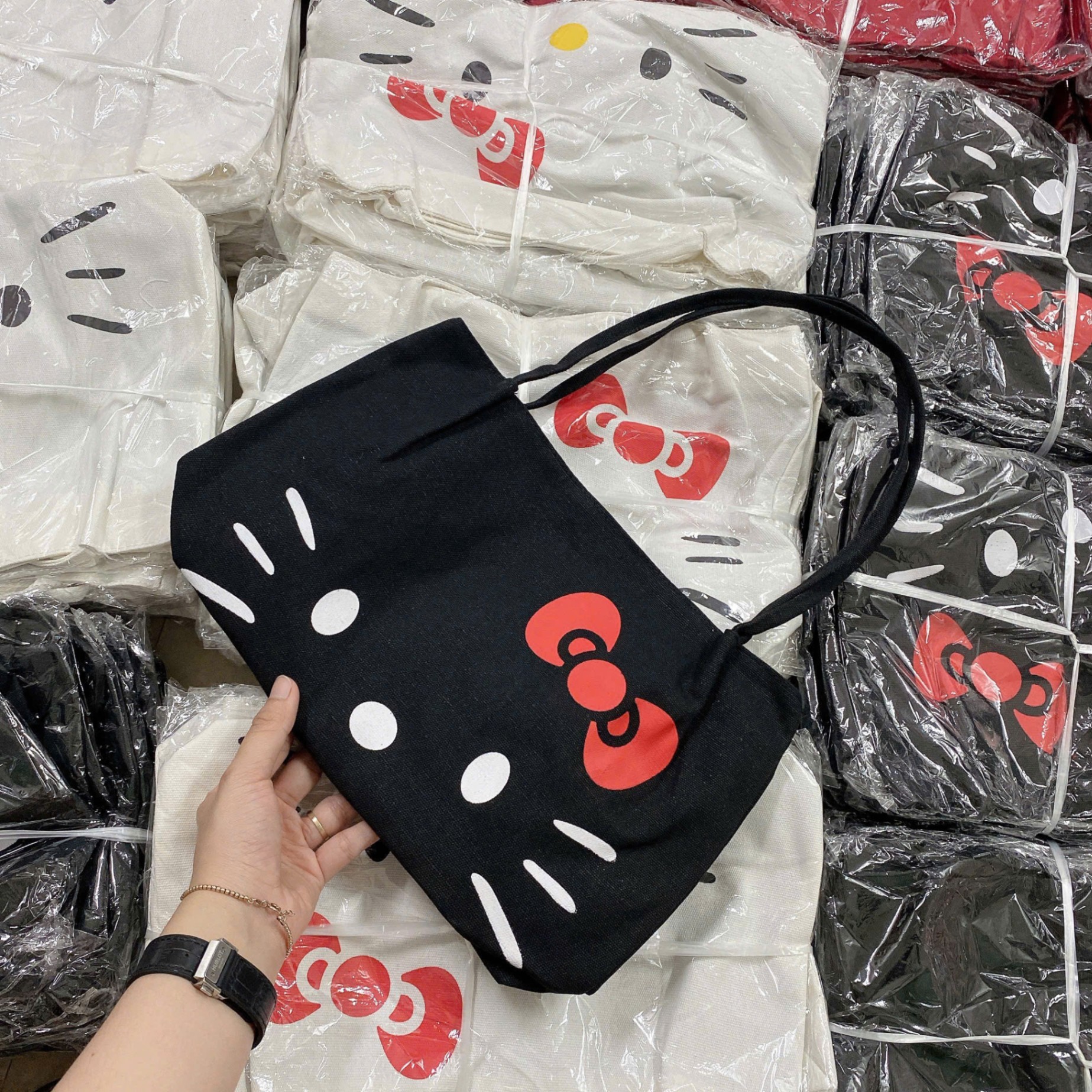 A658 - TÚI XÁCH HỌA TIẾT KITTY BIGSIZE
