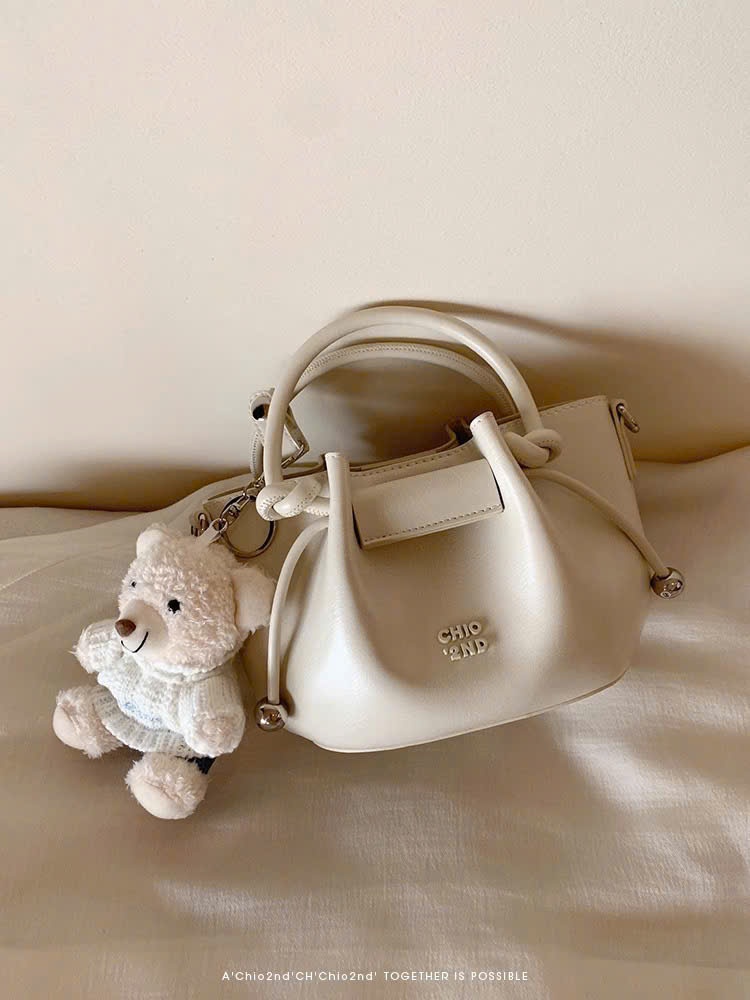A573 - TÚI XÁCH CHIO TRẮNG KEM SIZE 17CM