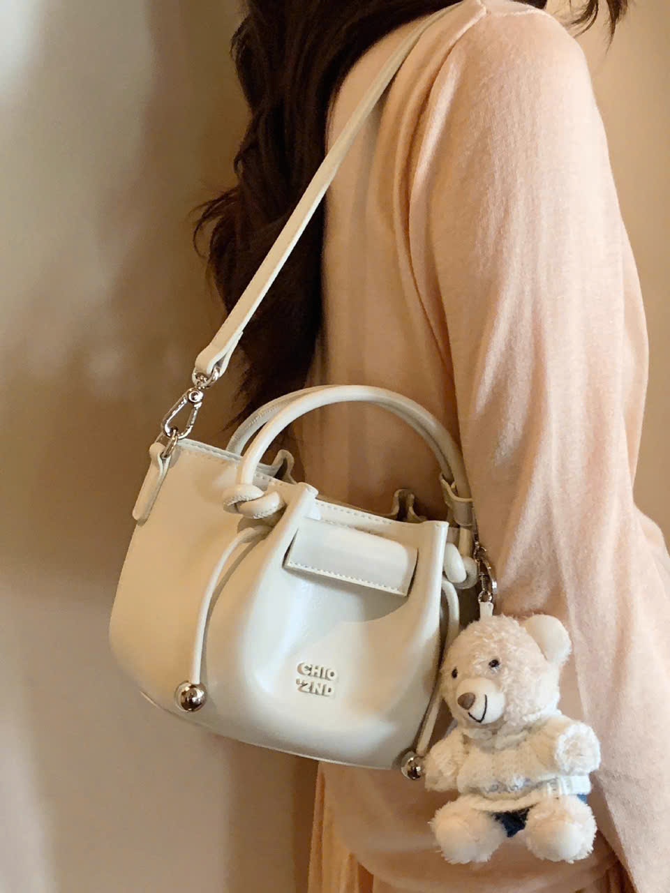 A573 - TÚI XÁCH CHIO TRẮNG KEM SIZE 17CM