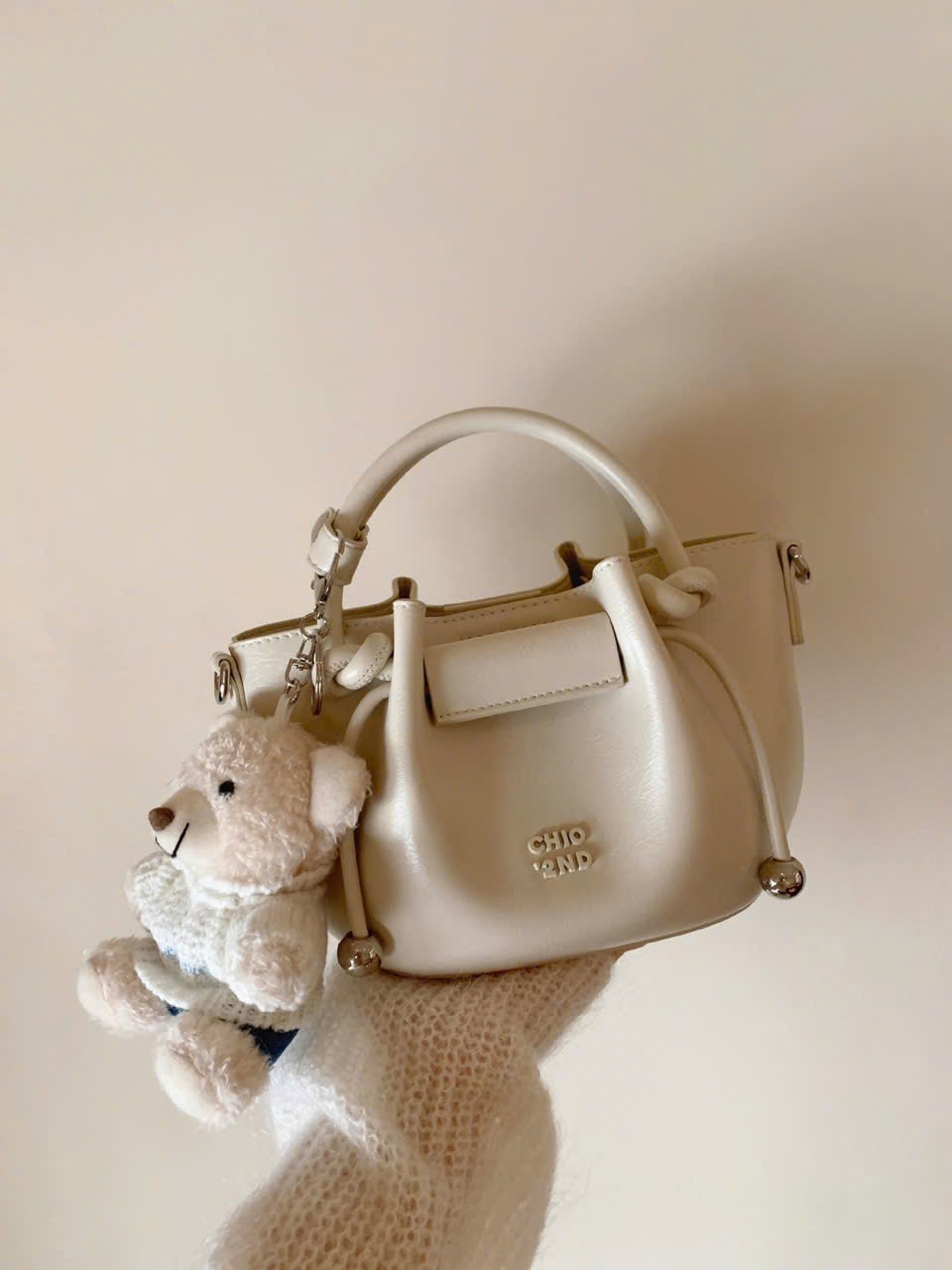 A573 - TÚI XÁCH CHIO TRẮNG KEM SIZE 17CM