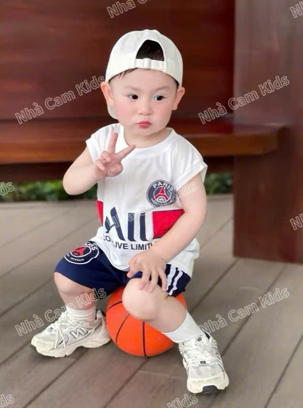 A226 -(GOM) SET 3 BỘ PARIS SG, MU , RIVER PLATE BE TRẮNG ĐỎ