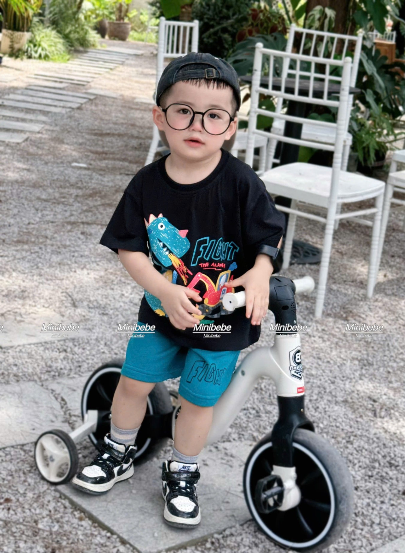 B988 - SET ÁO ĐEN KHỦNG LONG XANH FIGHT QUẦN XANH
