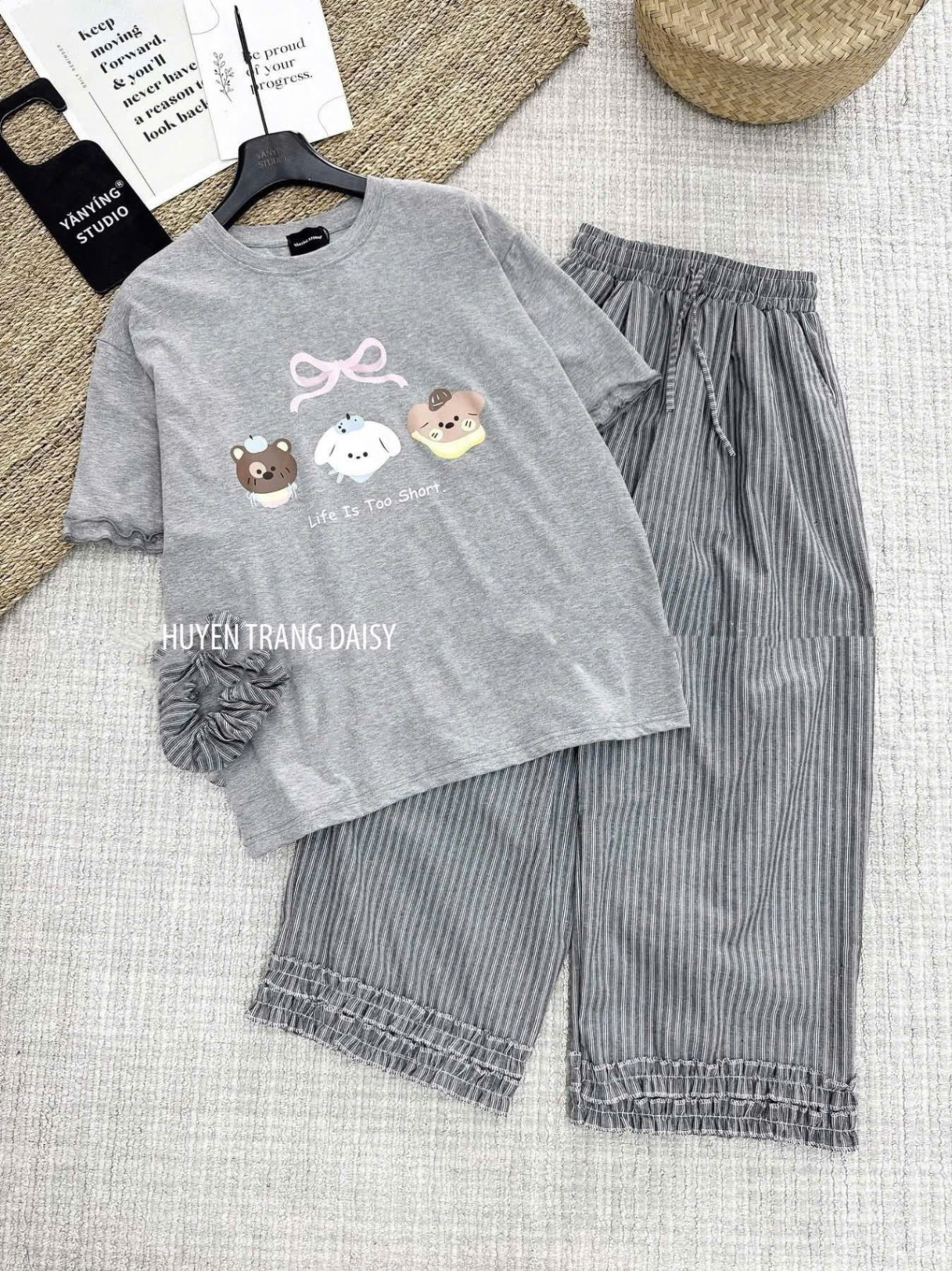 C350 - (GOM) SET BỘ CHÓ NƠ NGỰC QUẦN JEAN GIẤY KẺ