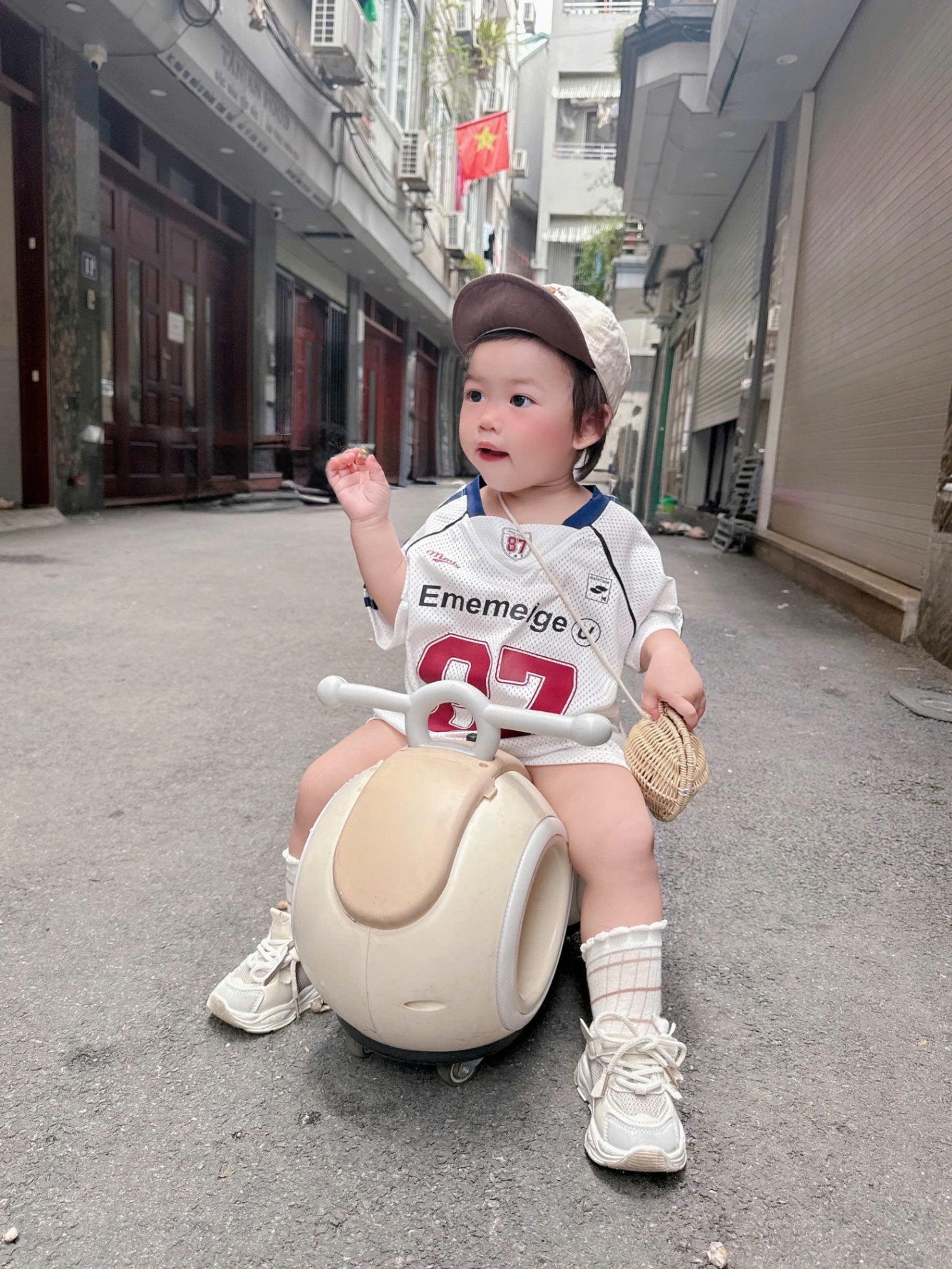 C385 - SET 2 ÁO PHÔNG LƯỚI SỐ 87 TRẮNG ĐỎ