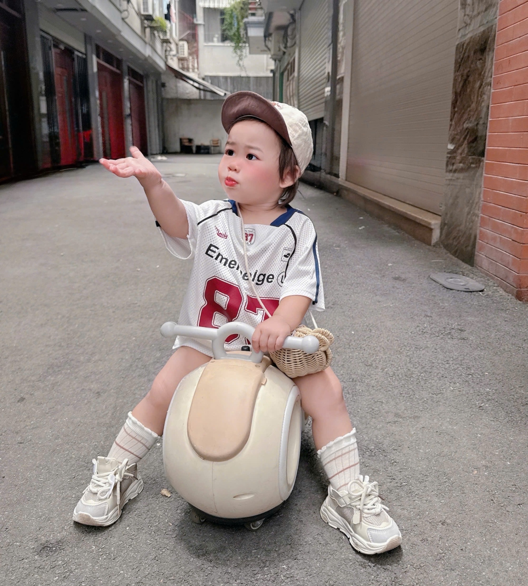 C385 - SET 2 ÁO PHÔNG LƯỚI SỐ 87 TRẮNG ĐỎ