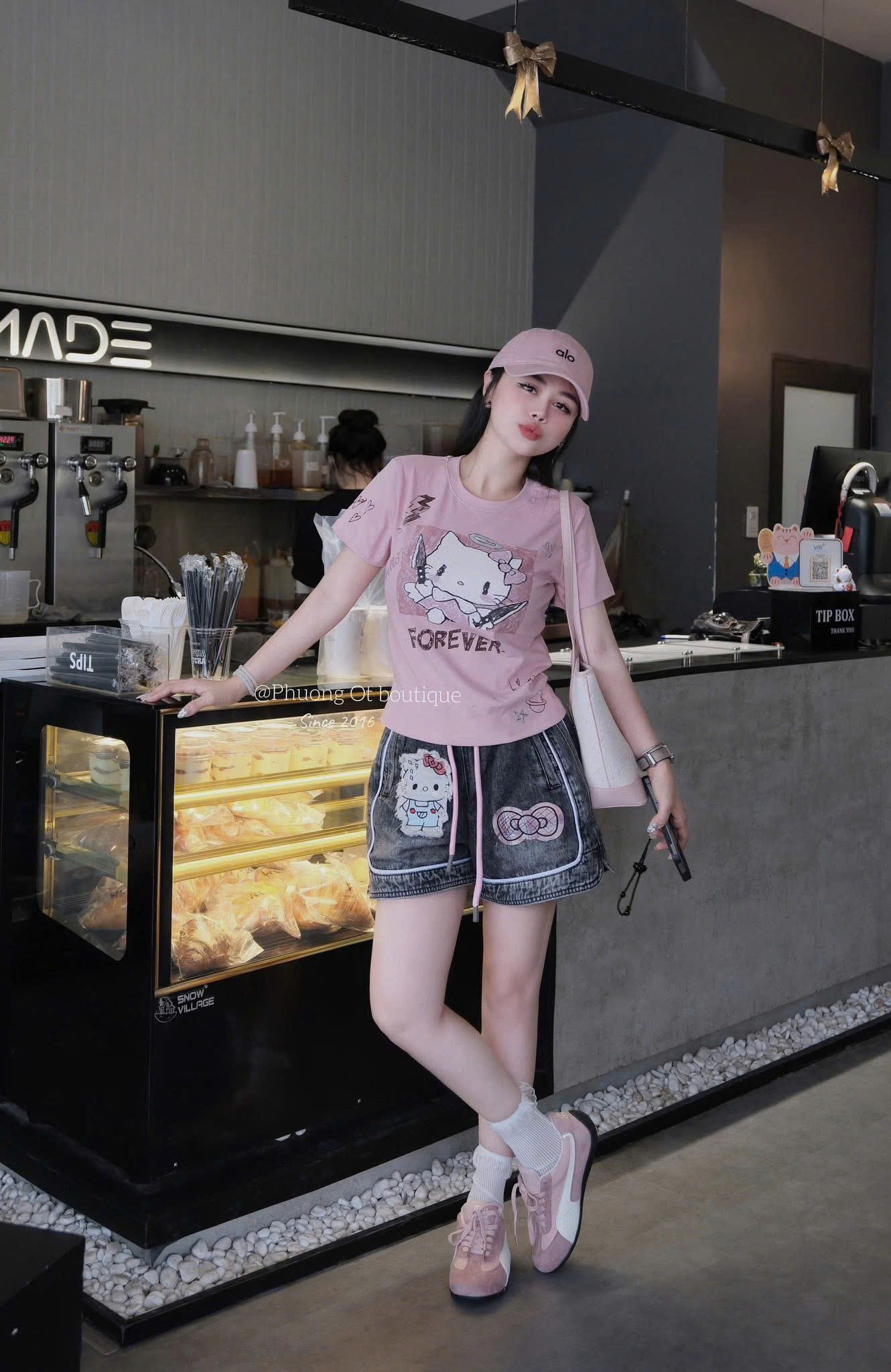 A943 -(GOM) SET ÁO CỘC KITTY HỒNG QUẦN JEAN SHORT