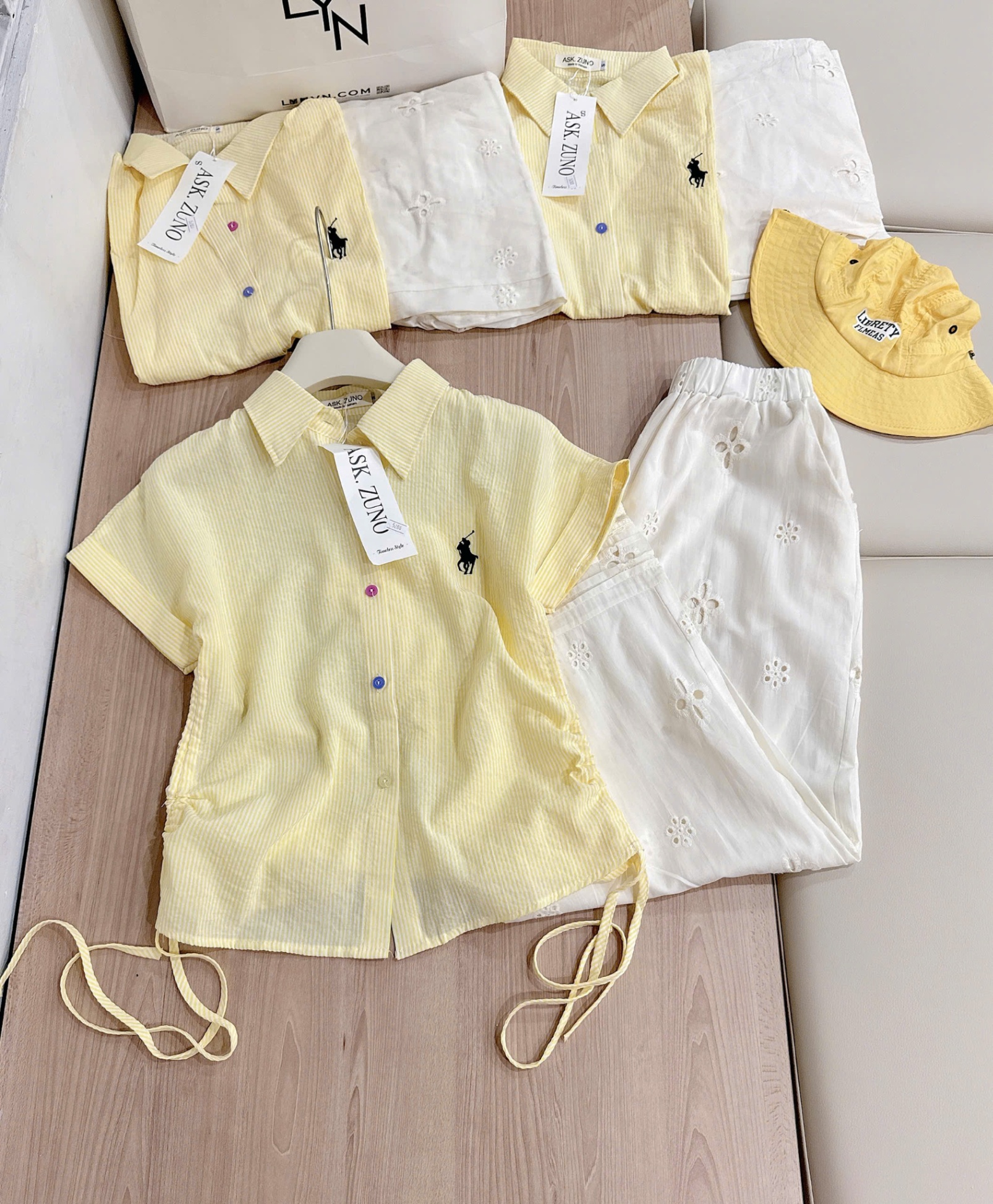 A800 - SET BỘ SƠ MI VÀNG RÚT EO NGỰA QUẦN ĐŨI THÊU HOA