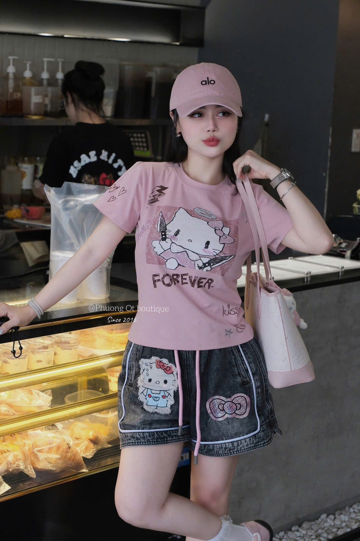 A943 -(GOM) SET ÁO CỘC KITTY HỒNG QUẦN JEAN SHORT