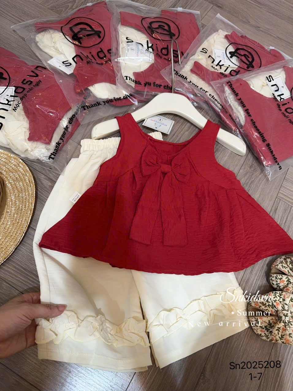 A449 - SET ÁO NƠ ĐỎ QUẦN BE