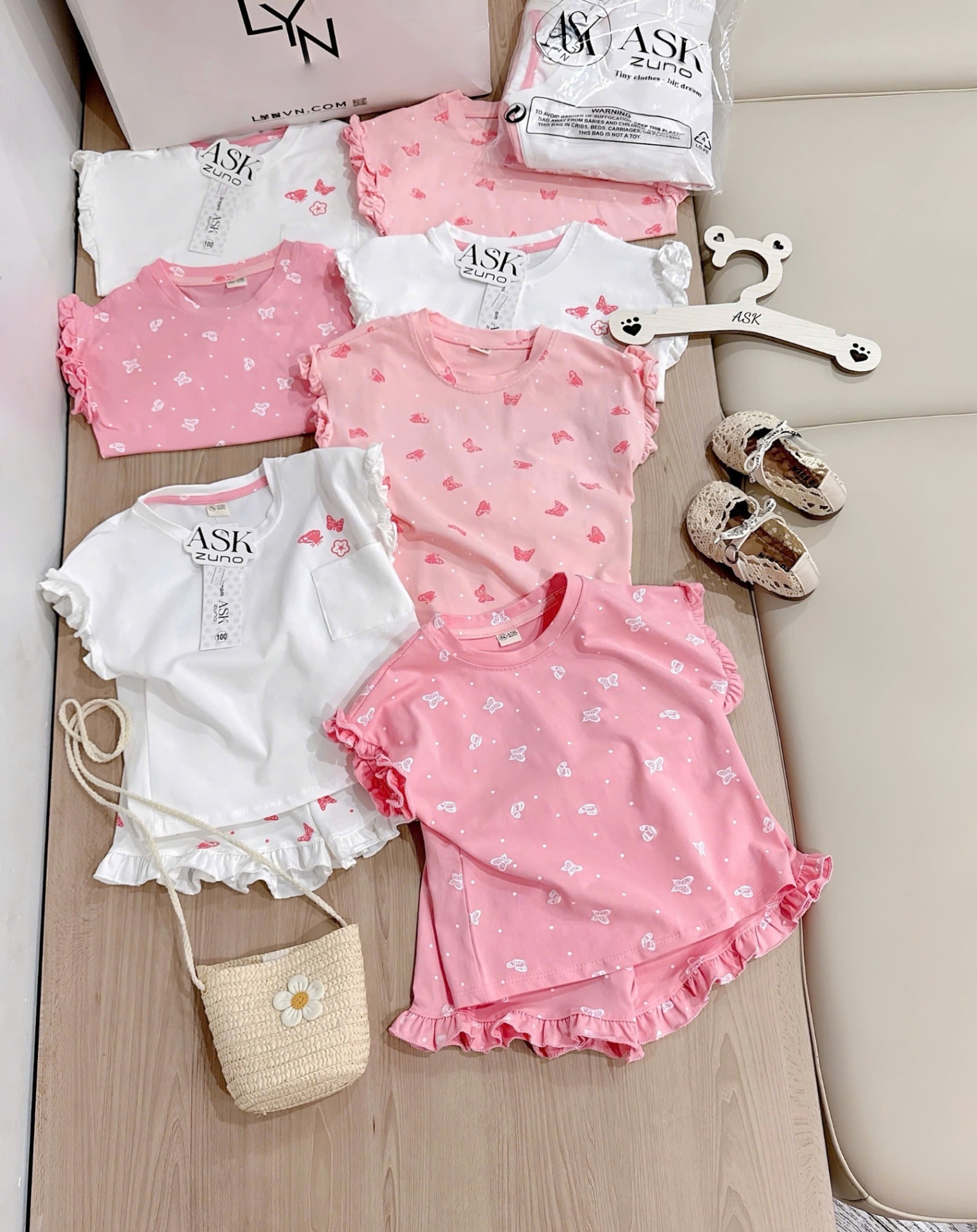 B379 - SET 3 BỘ BƯỚM HỒNG SÁT NÁCH BÈO