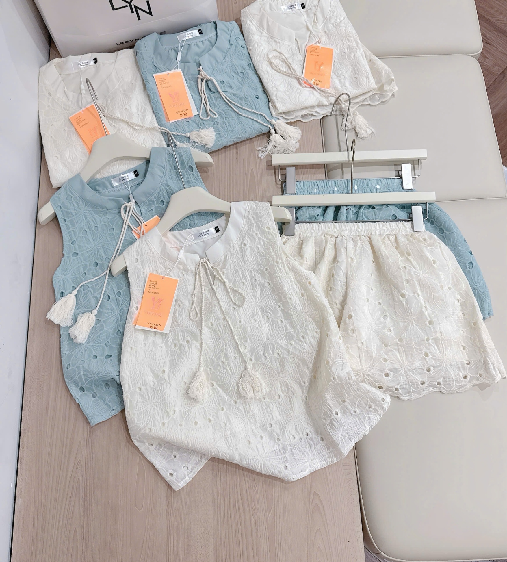 B649 - SET BỘ REN TIỂU THƯ THÊU BOI