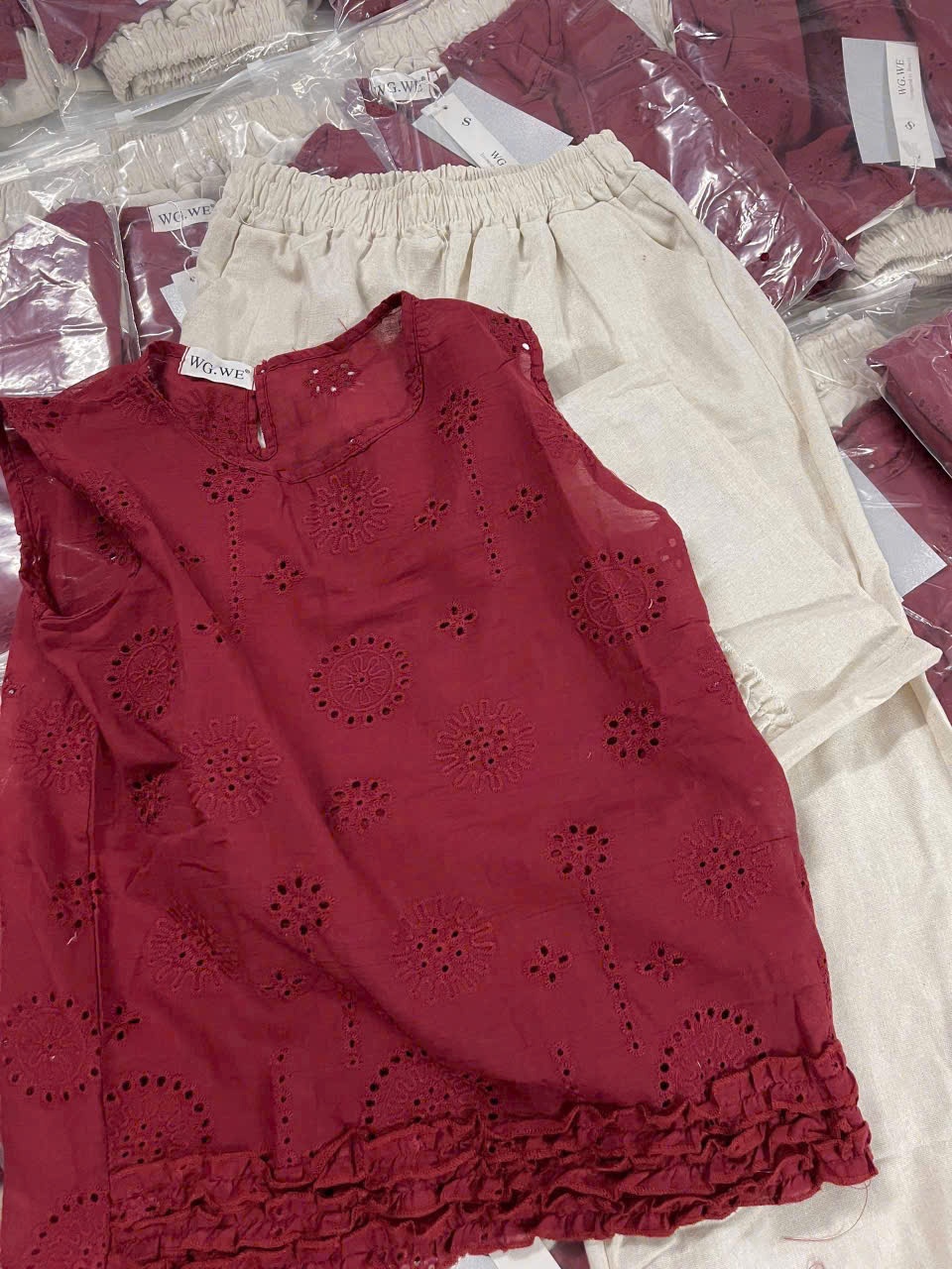 C72 - (GOM) SET ÁO ĐỎ ĐŨI QUẦN BE BÈO GẤU