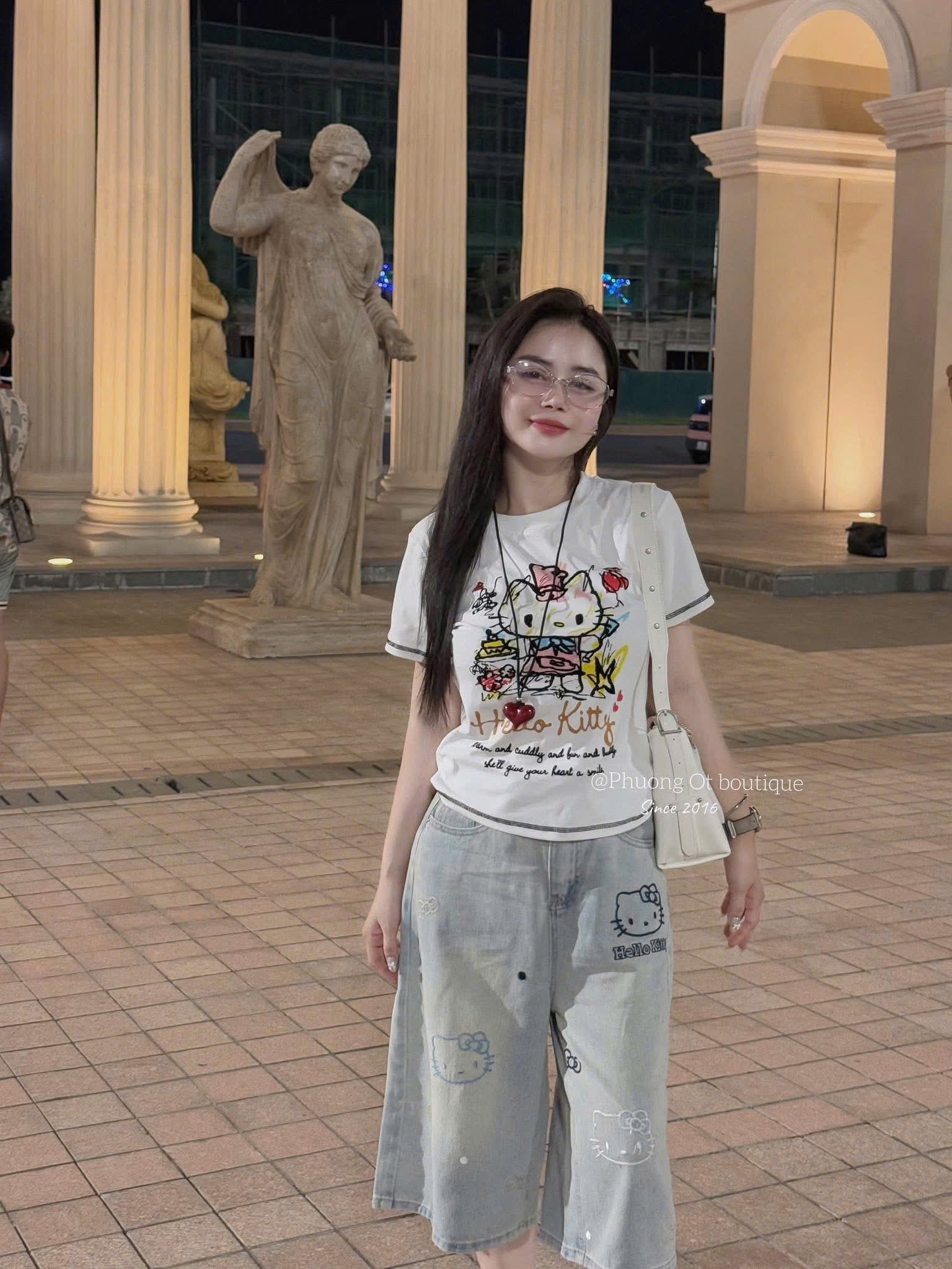 B626 - (GOM) SET BỘ HELLO KITTY TRẮNG QUẦN JEAN