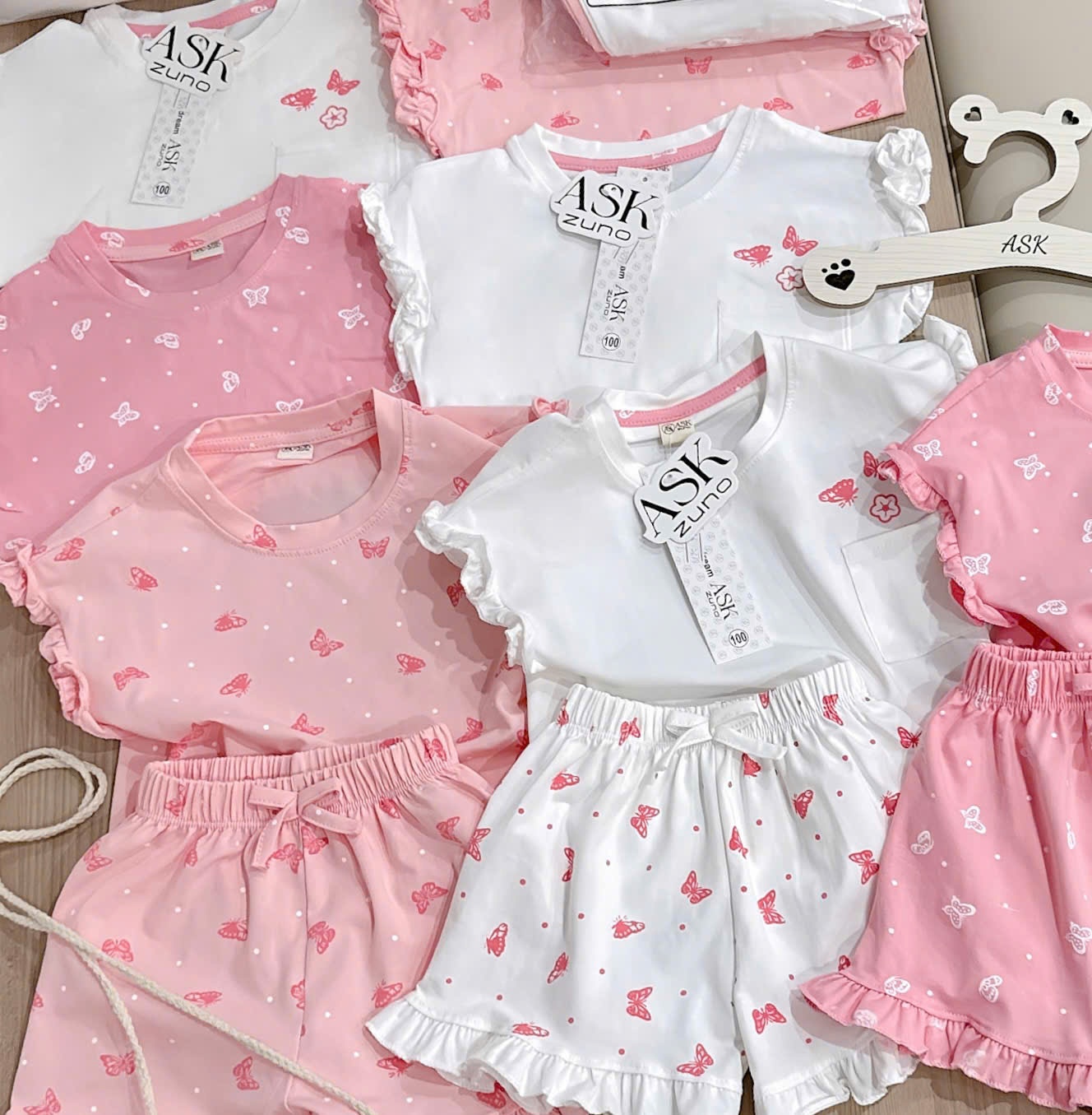 B379 - SET 3 BỘ BƯỚM HỒNG SÁT NÁCH BÈO