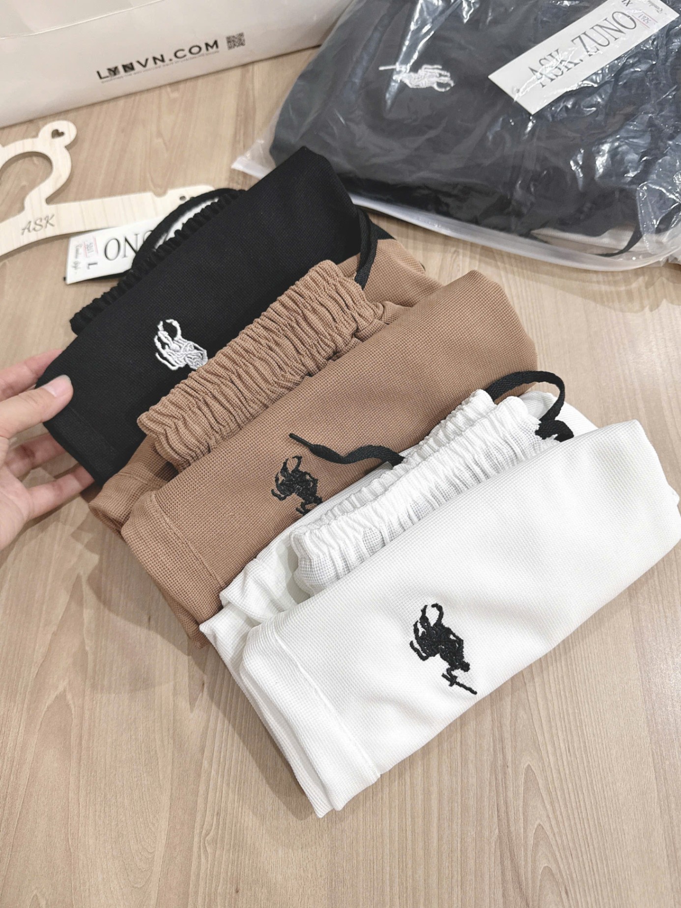B650 - (GOM)SET 3 QUẦN SHORT NAM TỔ ONG TRẮNG ĐEN NÂU